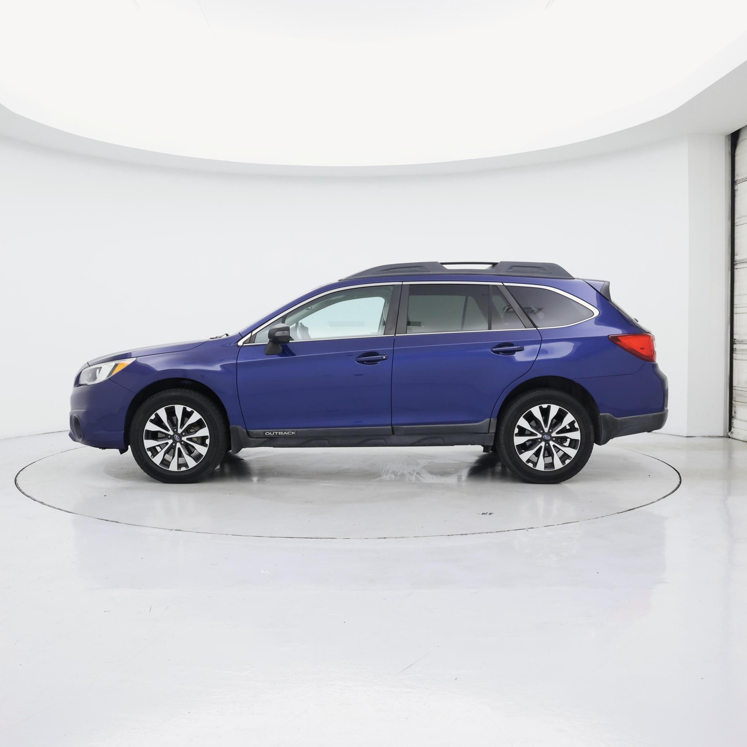 Thumbnail: 2016 Subaru Outback - 3