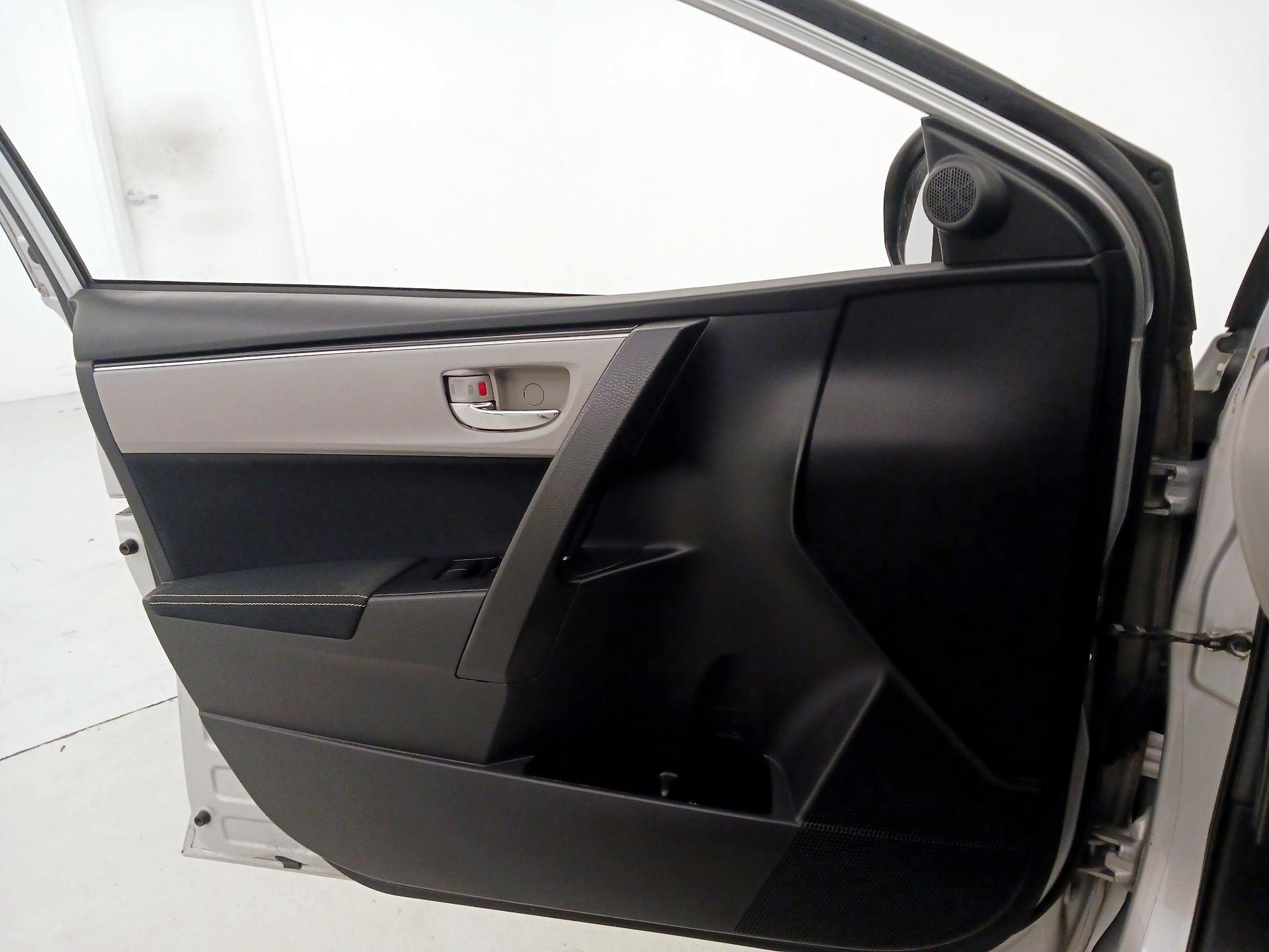 Thumbnail: 2018 Toyota Corolla - 12