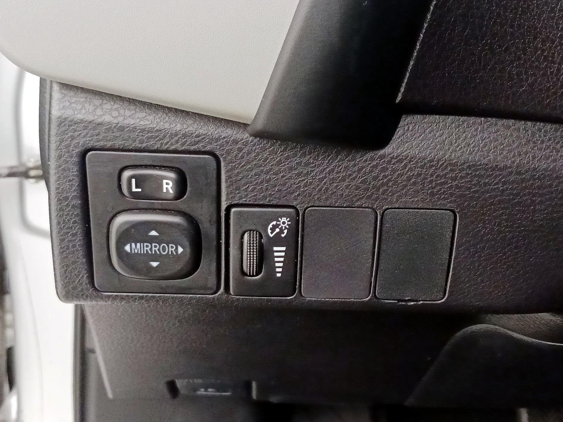 Thumbnail: 2018 Toyota Corolla - 13