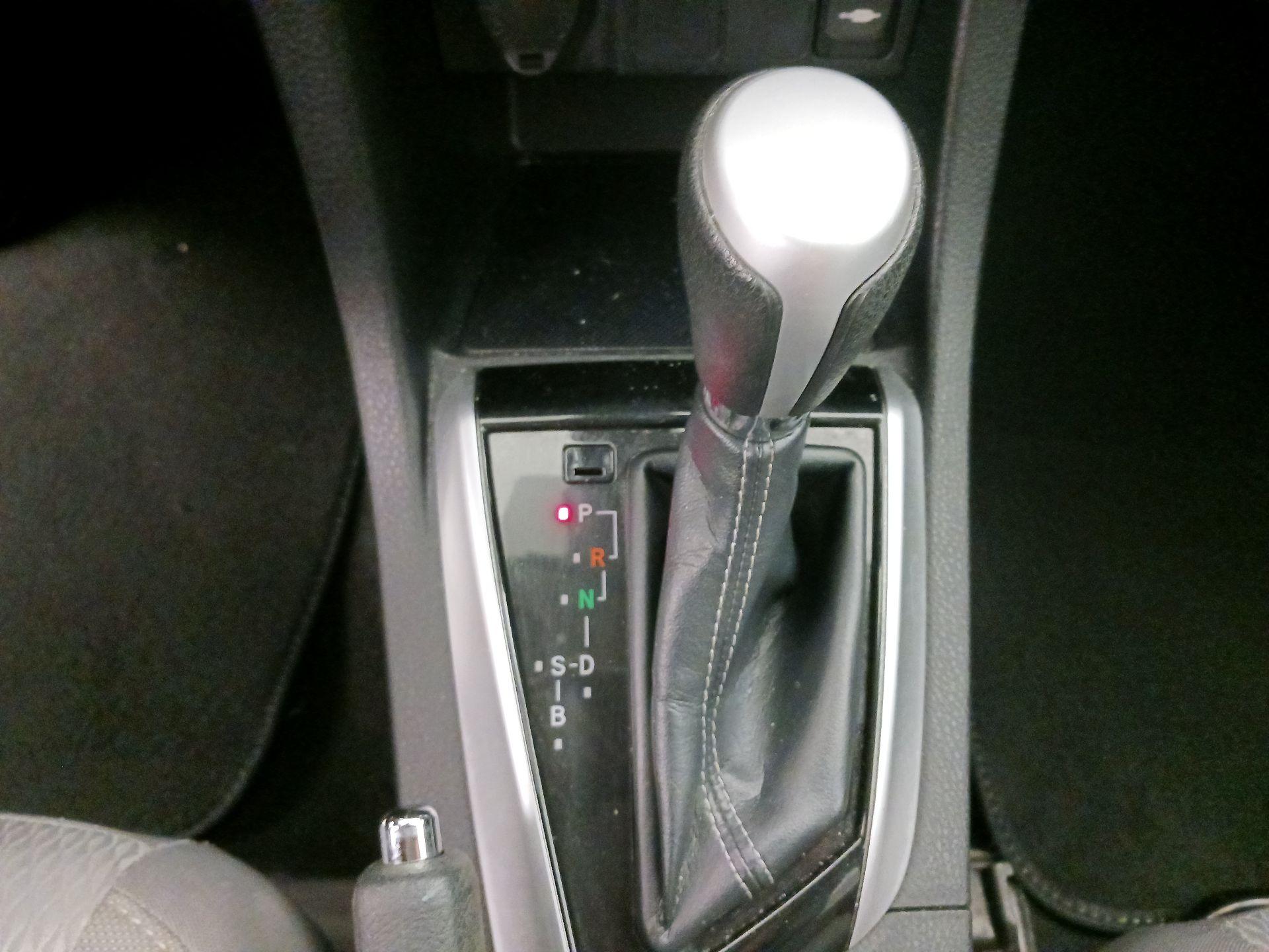 Thumbnail: 2018 Toyota Corolla - 17