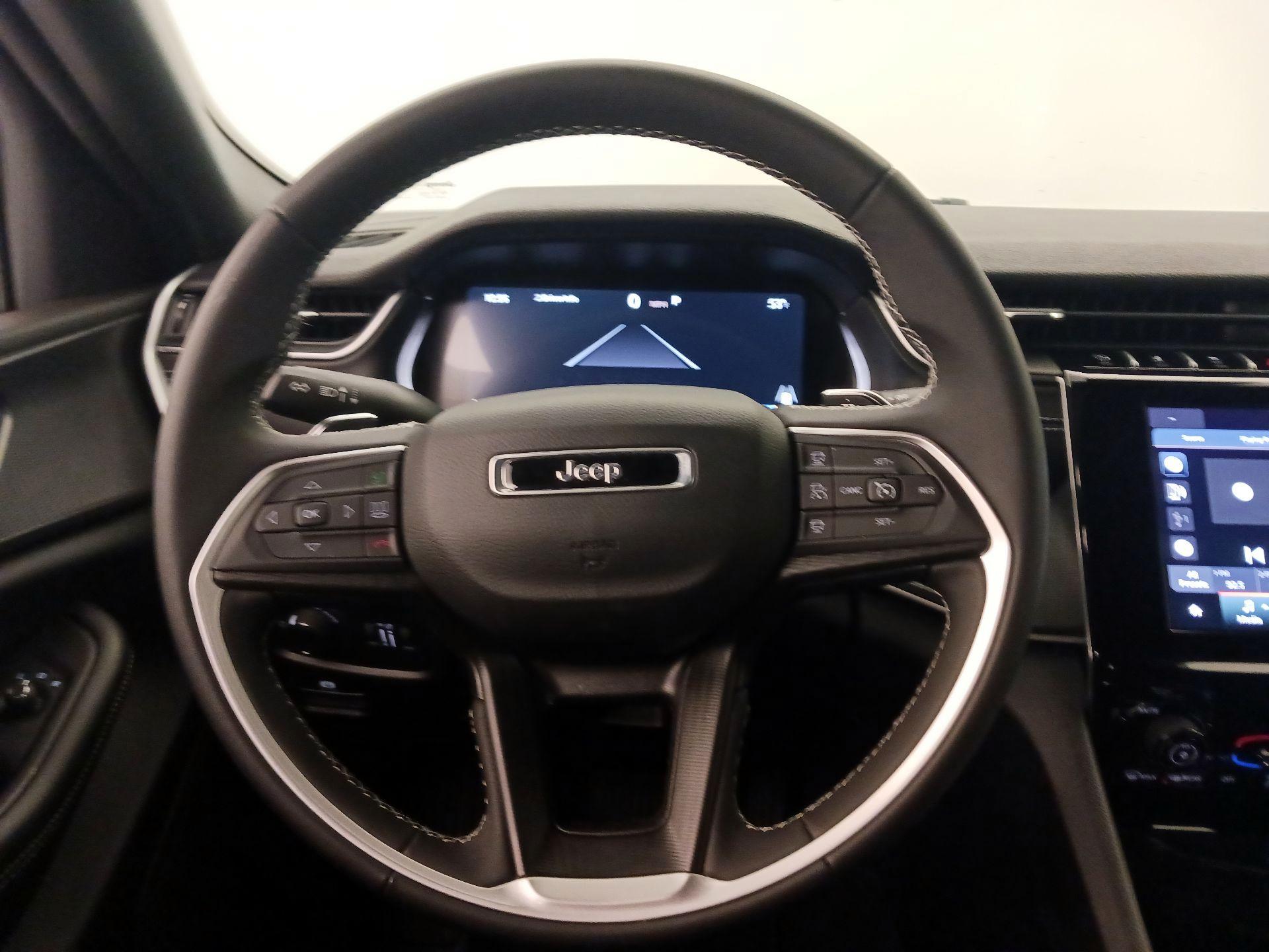 Thumbnail: 2024 Jeep Grand Cherokee - 10