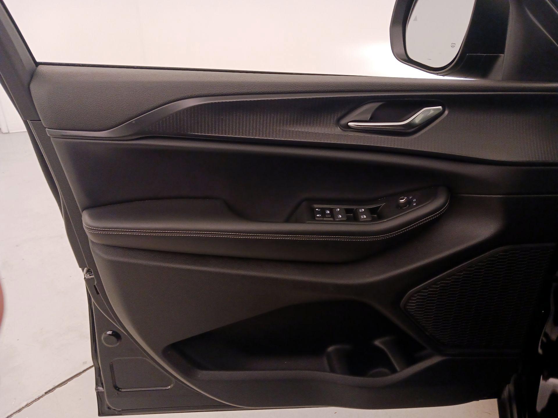 Thumbnail: 2024 Jeep Grand Cherokee - 12