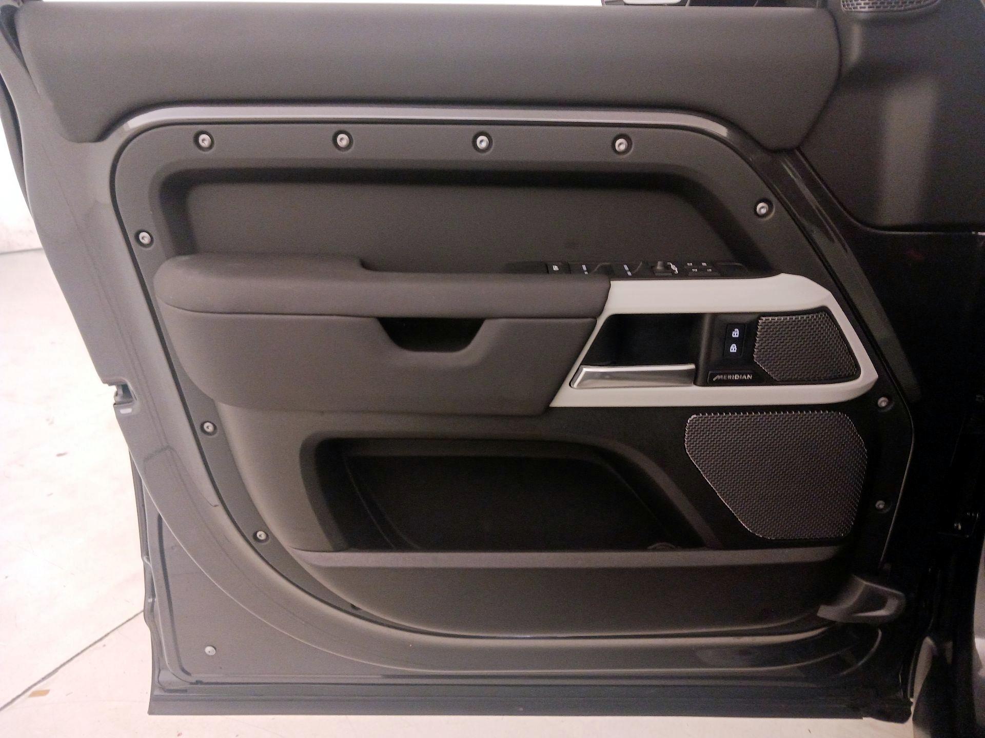 Thumbnail: 2024 Land Rover Defender - 12