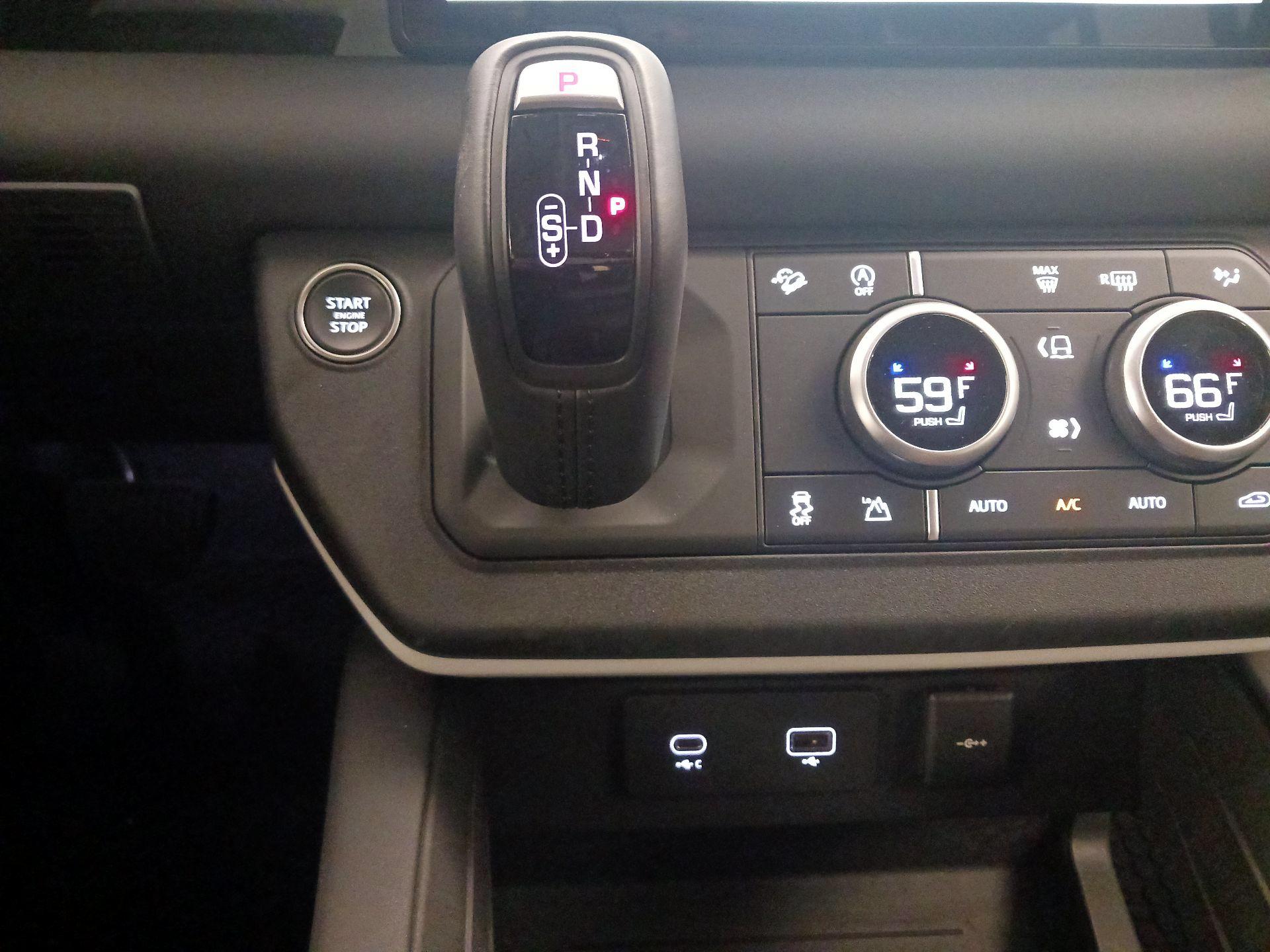 Thumbnail: 2024 Land Rover Defender - 17