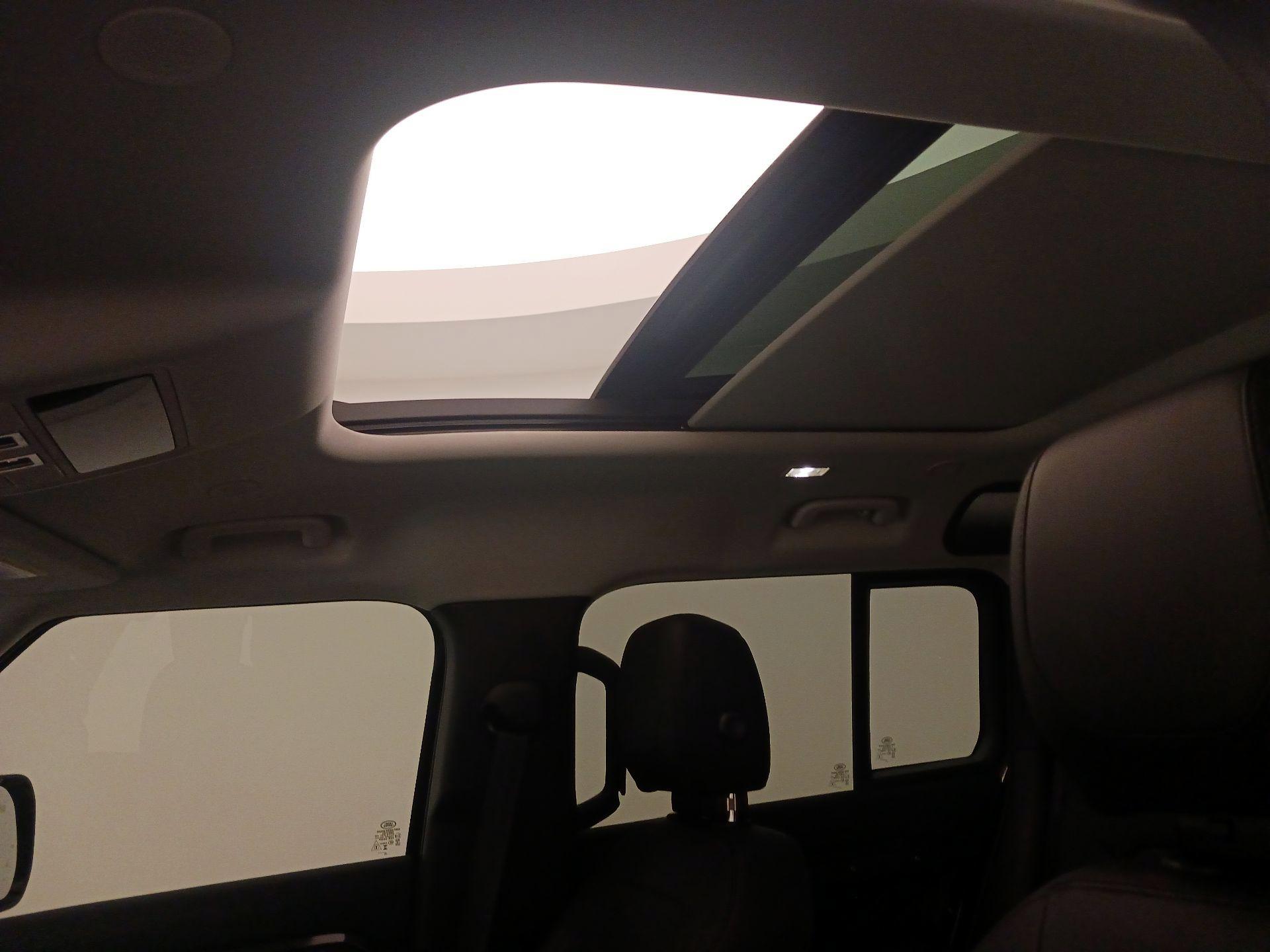 Thumbnail: 2024 Land Rover Defender - 19