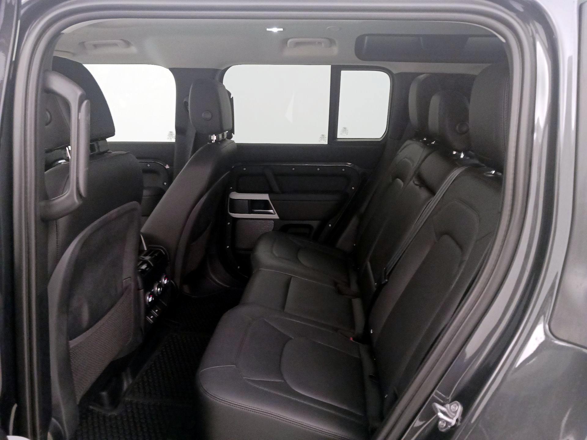 Thumbnail: 2024 Land Rover Defender - 20