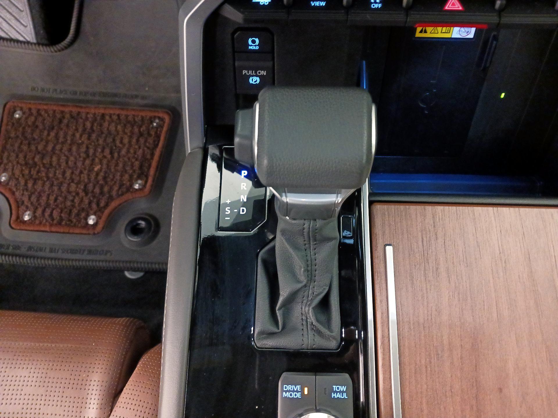 Thumbnail: 2023 Toyota Tundra - 17