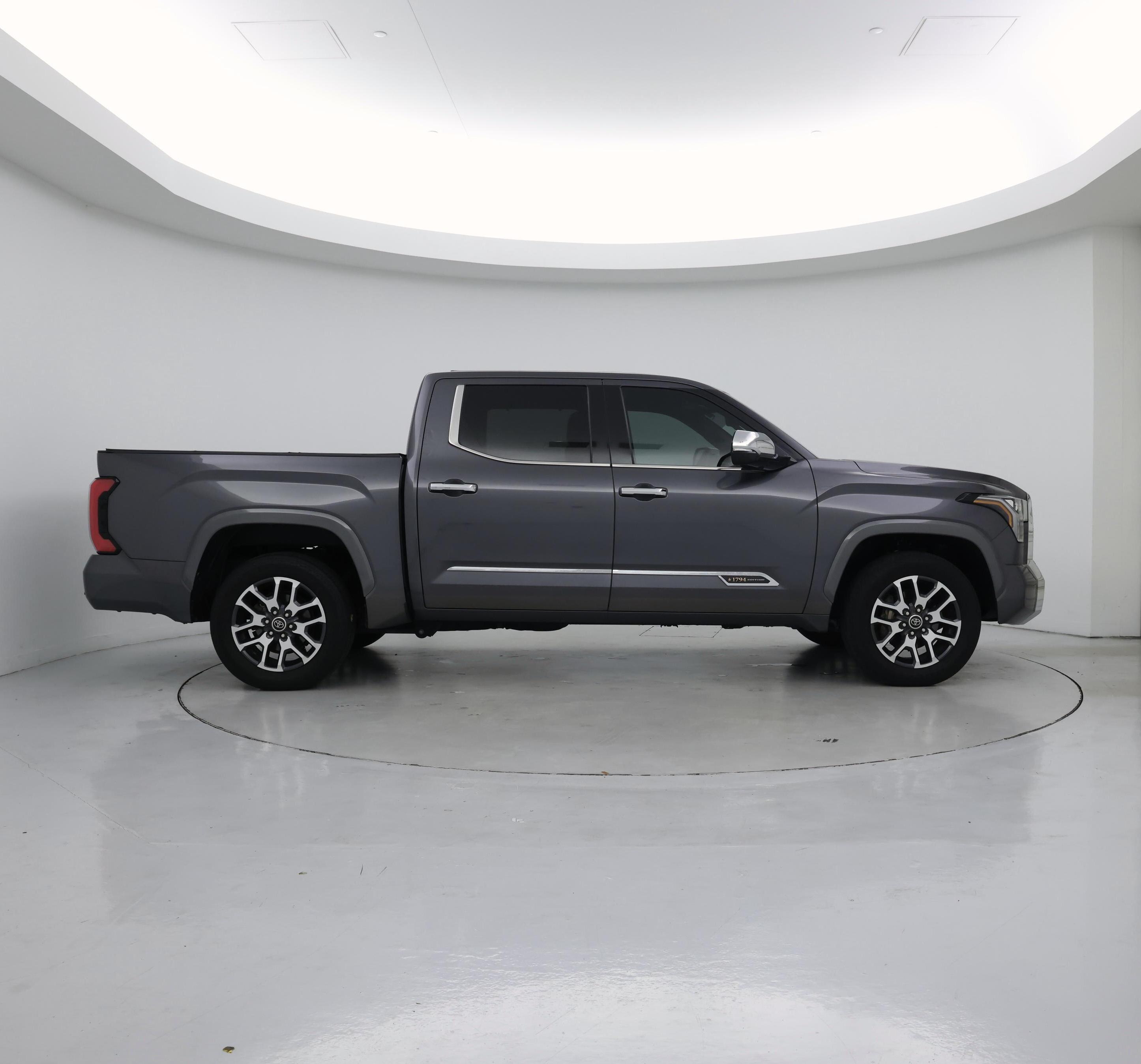Thumbnail: 2023 Toyota Tundra - 7