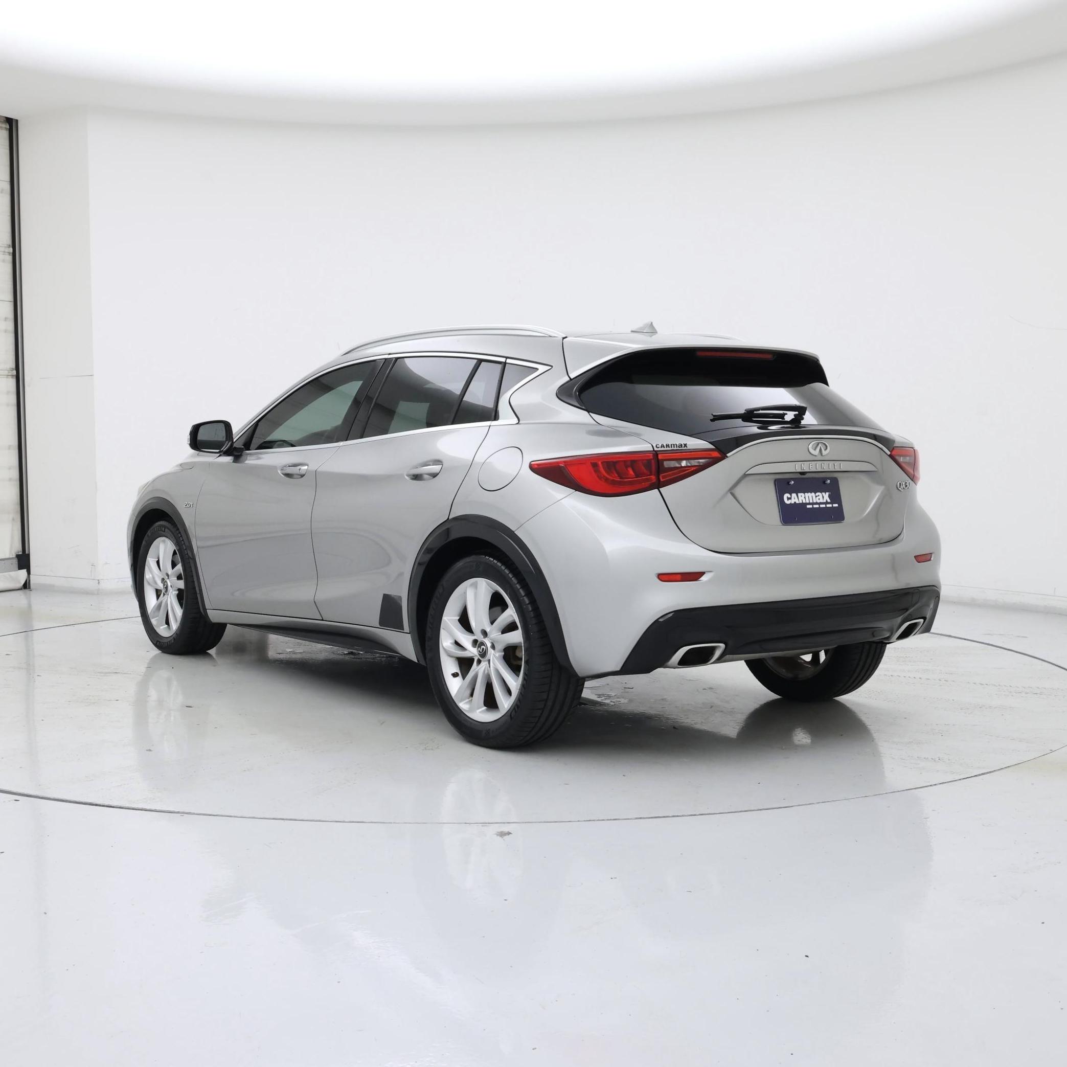 Thumbnail: 2017 INFINITI QX30 - 2