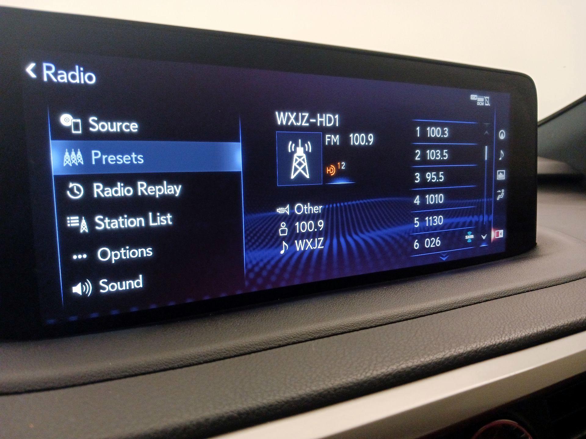 Thumbnail: 2020 Lexus RX - 16