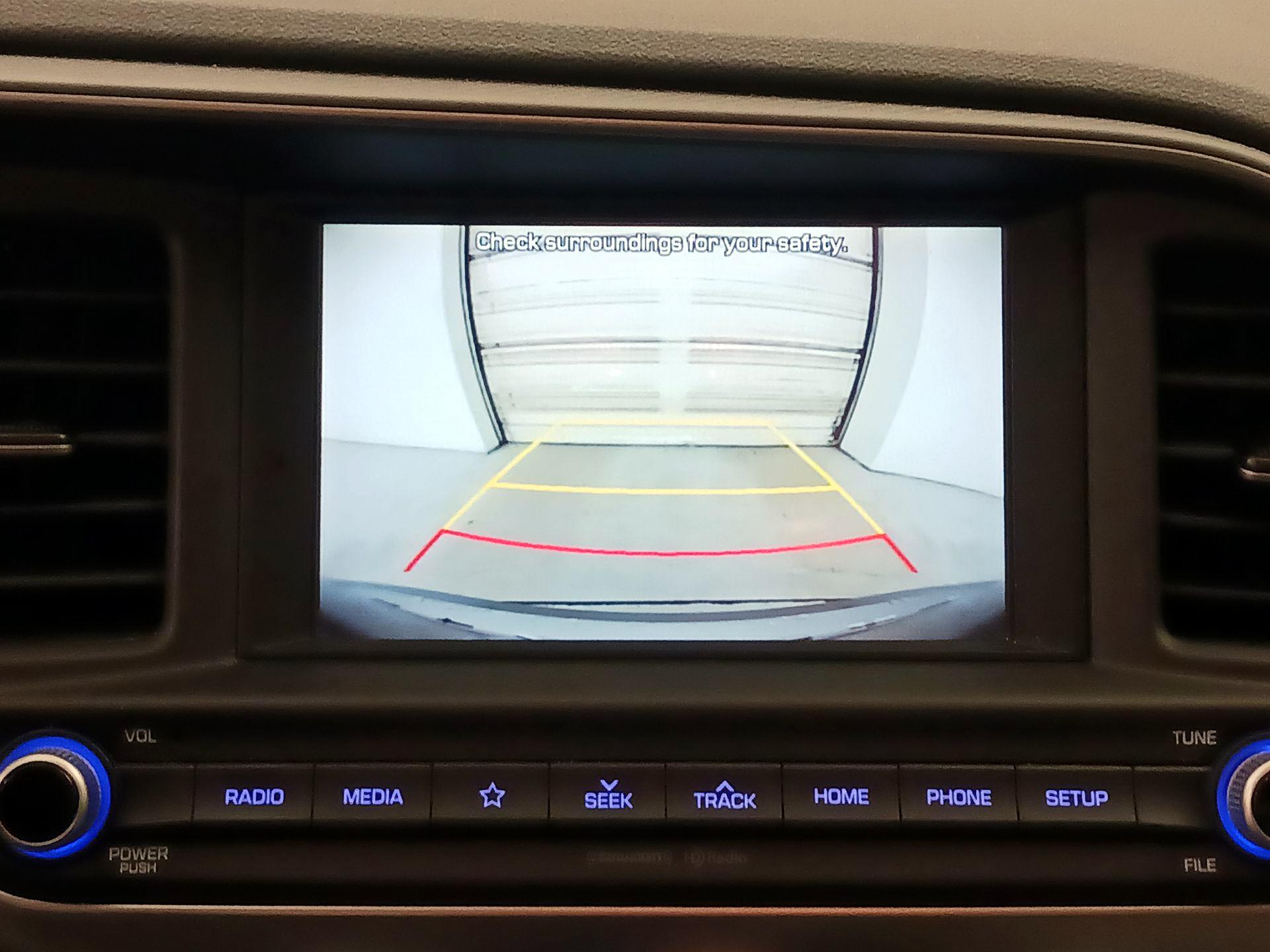 Thumbnail: 2020 Hyundai Elantra - 14