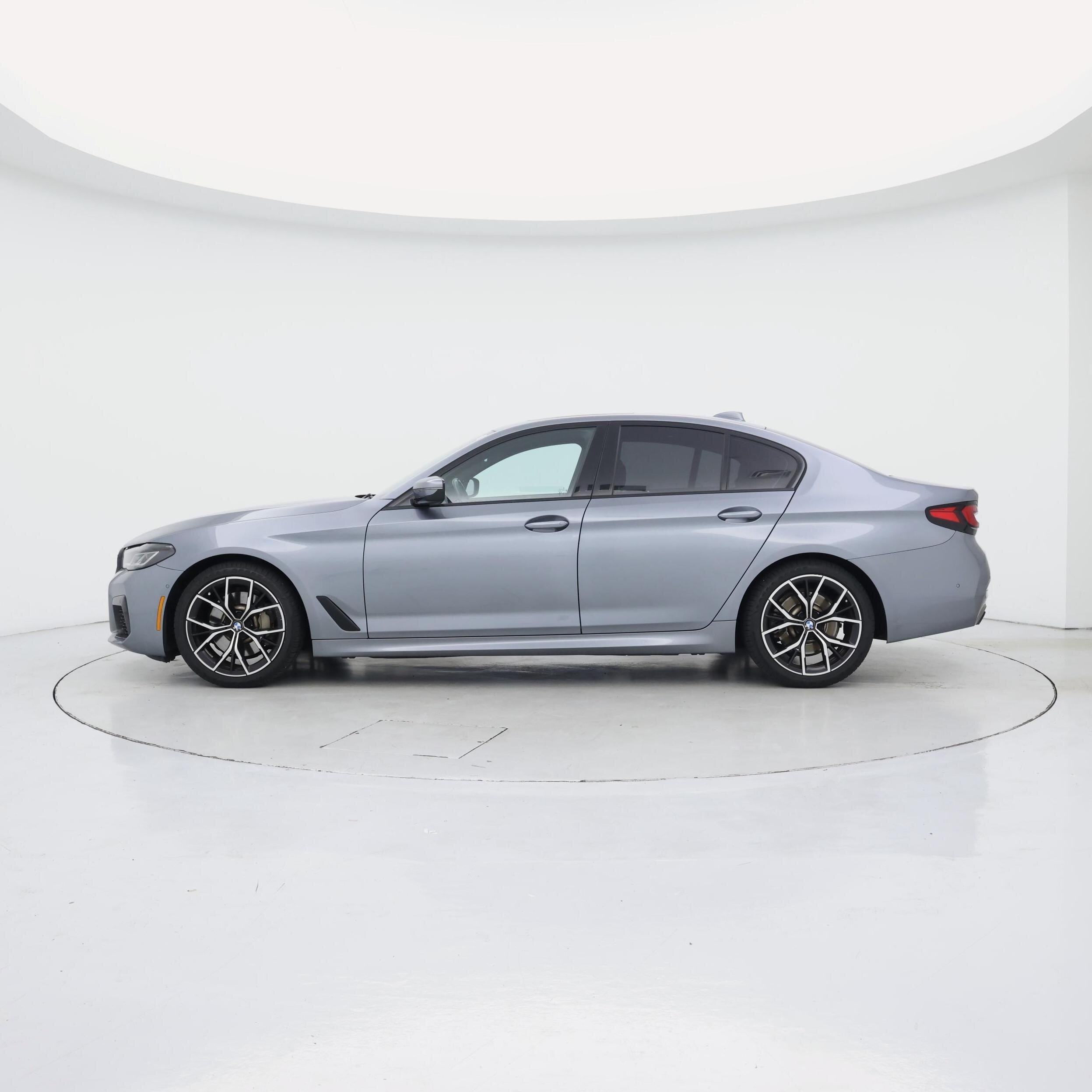 Thumbnail: 2022 BMW 5 Series - 3