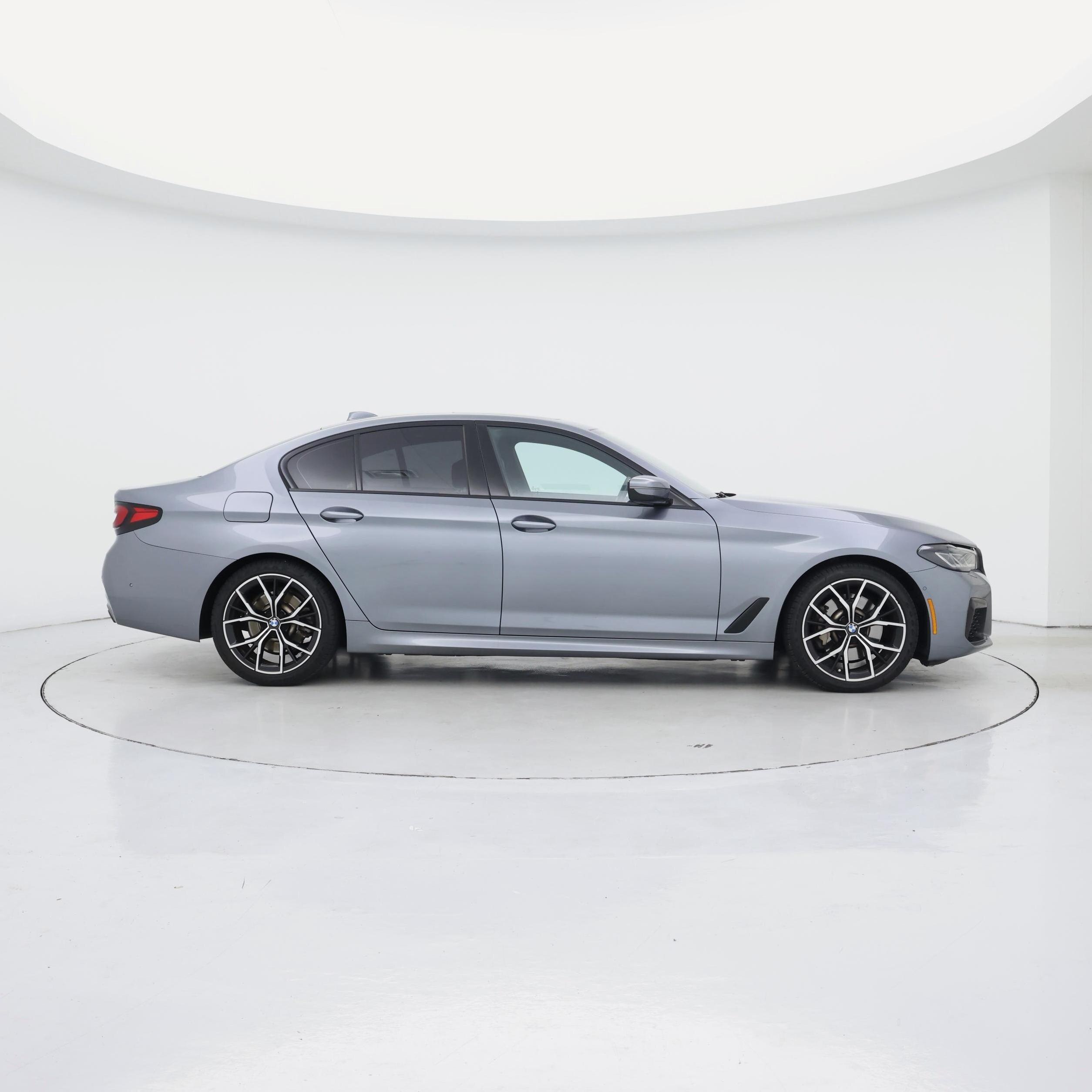 Thumbnail: 2022 BMW 5 Series - 7