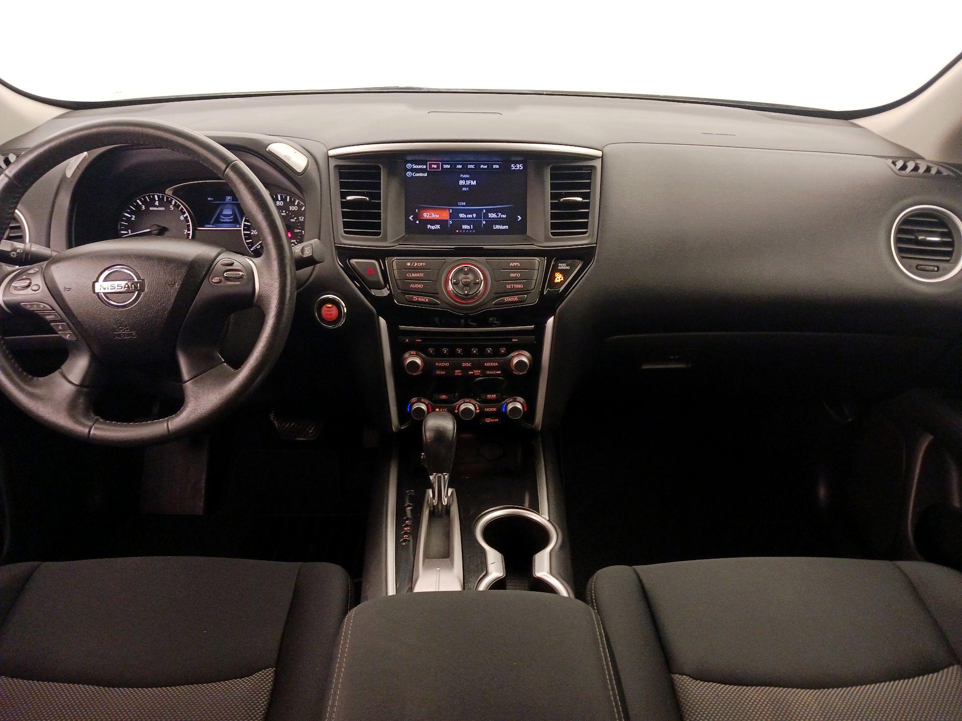 Thumbnail: 2017 Nissan Pathfinder - 9