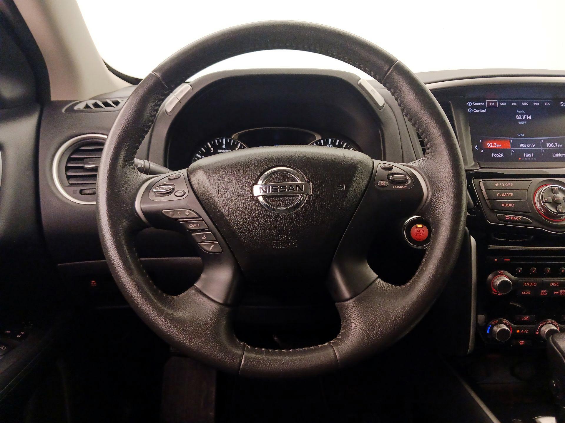 Thumbnail: 2017 Nissan Pathfinder - 10