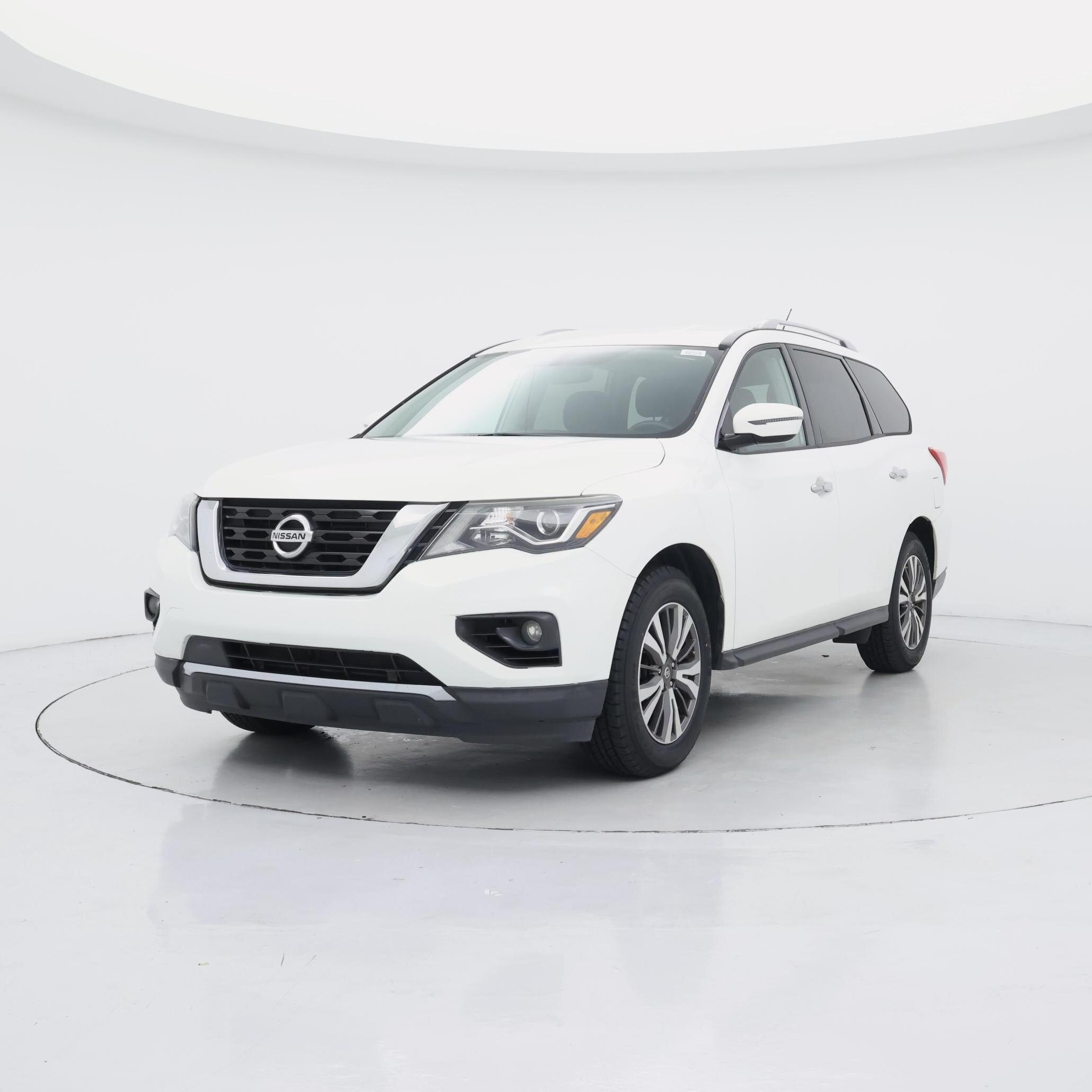 Thumbnail: 2017 Nissan Pathfinder - 4