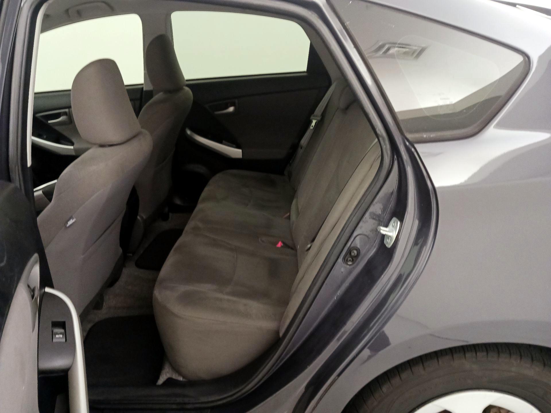 Thumbnail: 2015 Toyota Prius - 19