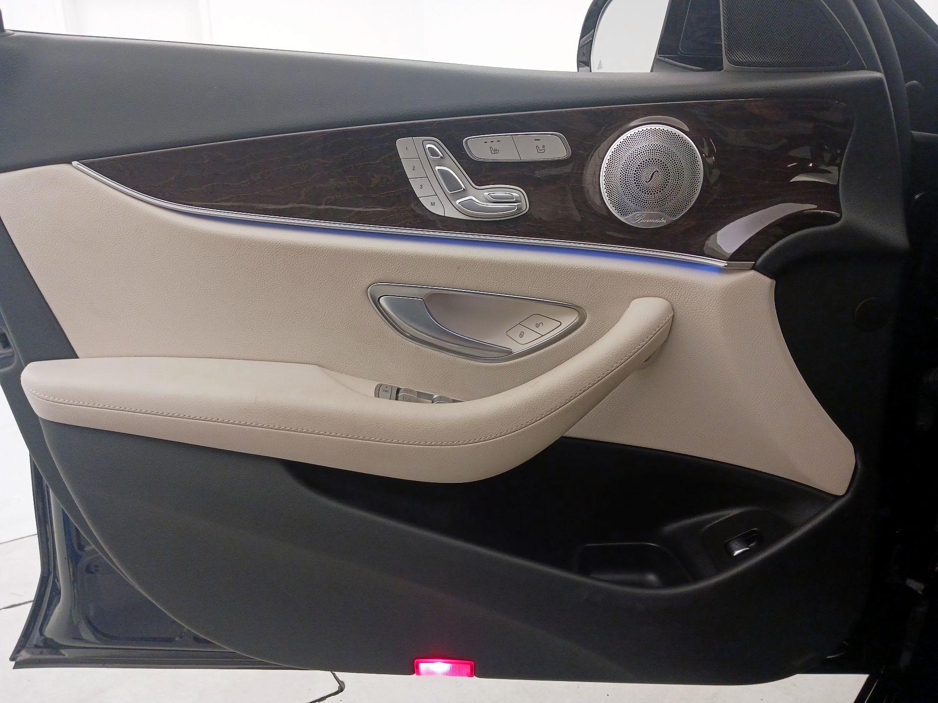 Thumbnail: 2020 Mercedes-Benz E-Class - 12