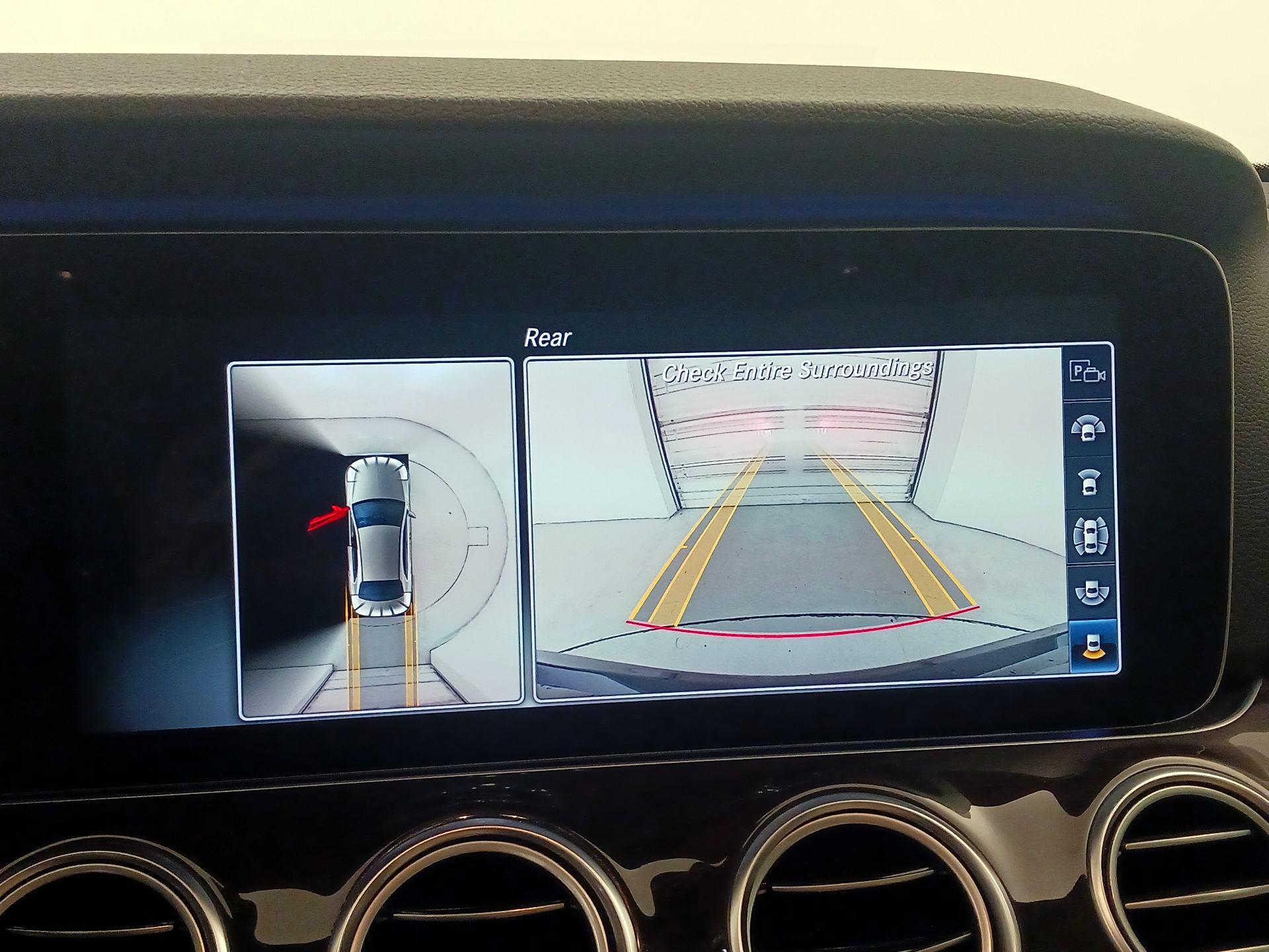 Thumbnail: 2020 Mercedes-Benz E-Class - 15