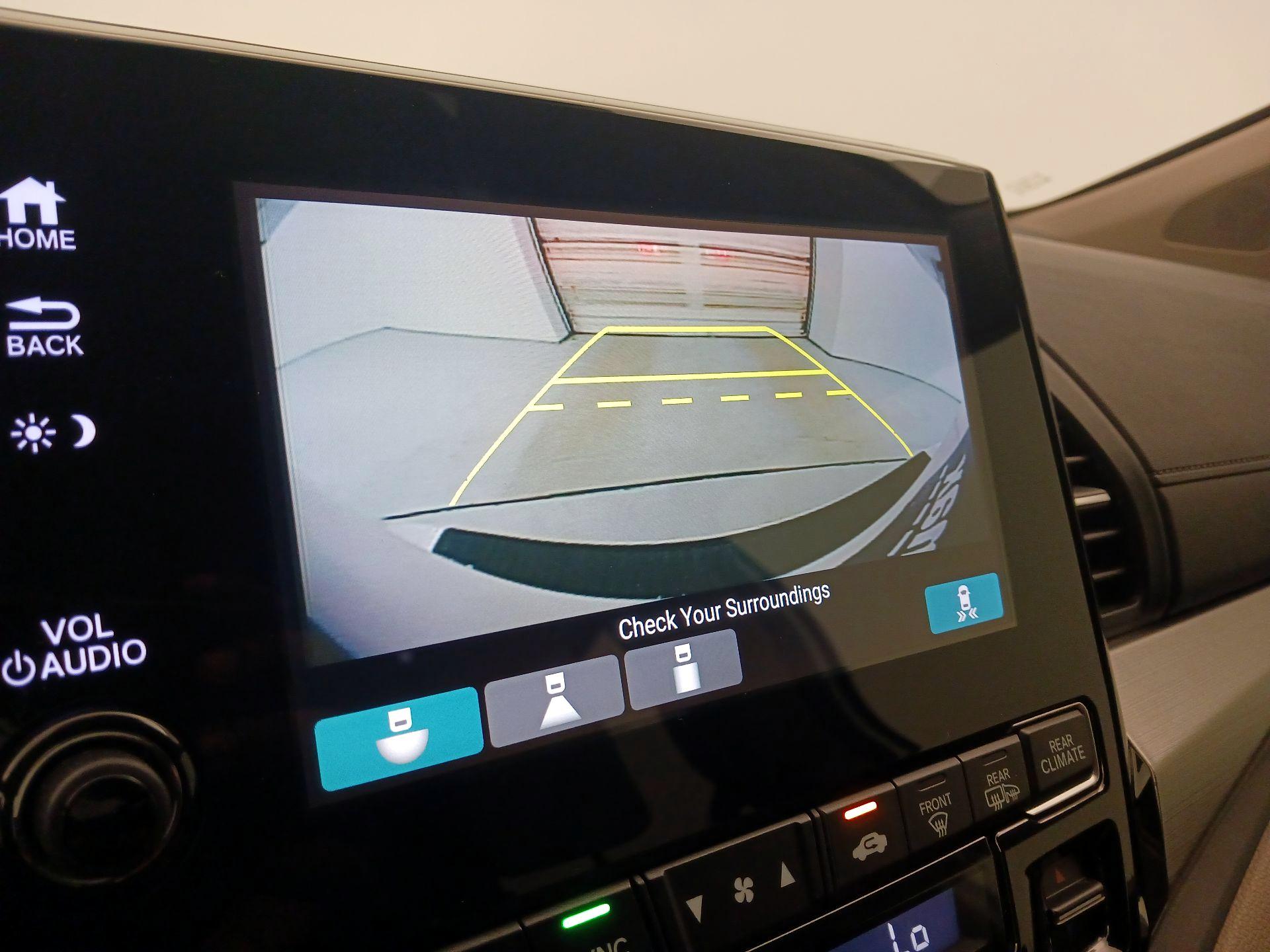 Thumbnail: 2018 Honda Odyssey - 14