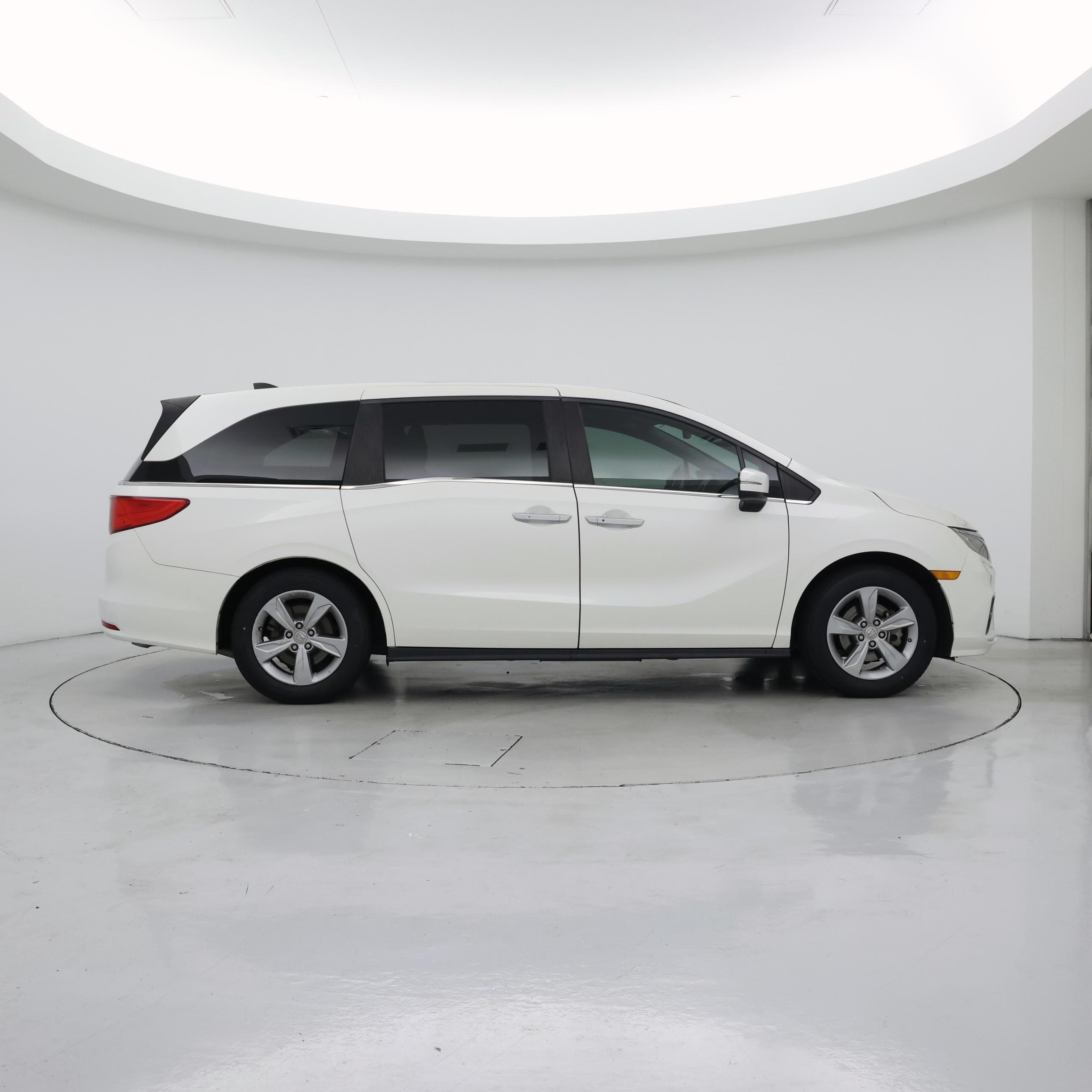 Thumbnail: 2018 Honda Odyssey - 7