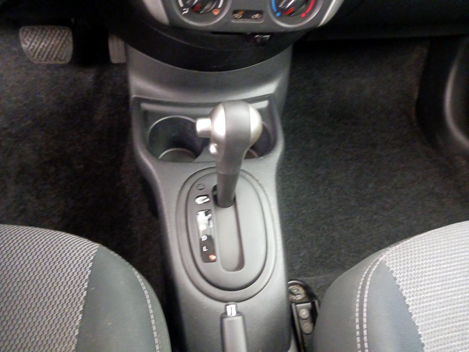 Thumbnail: 2015 Nissan Versa - 18