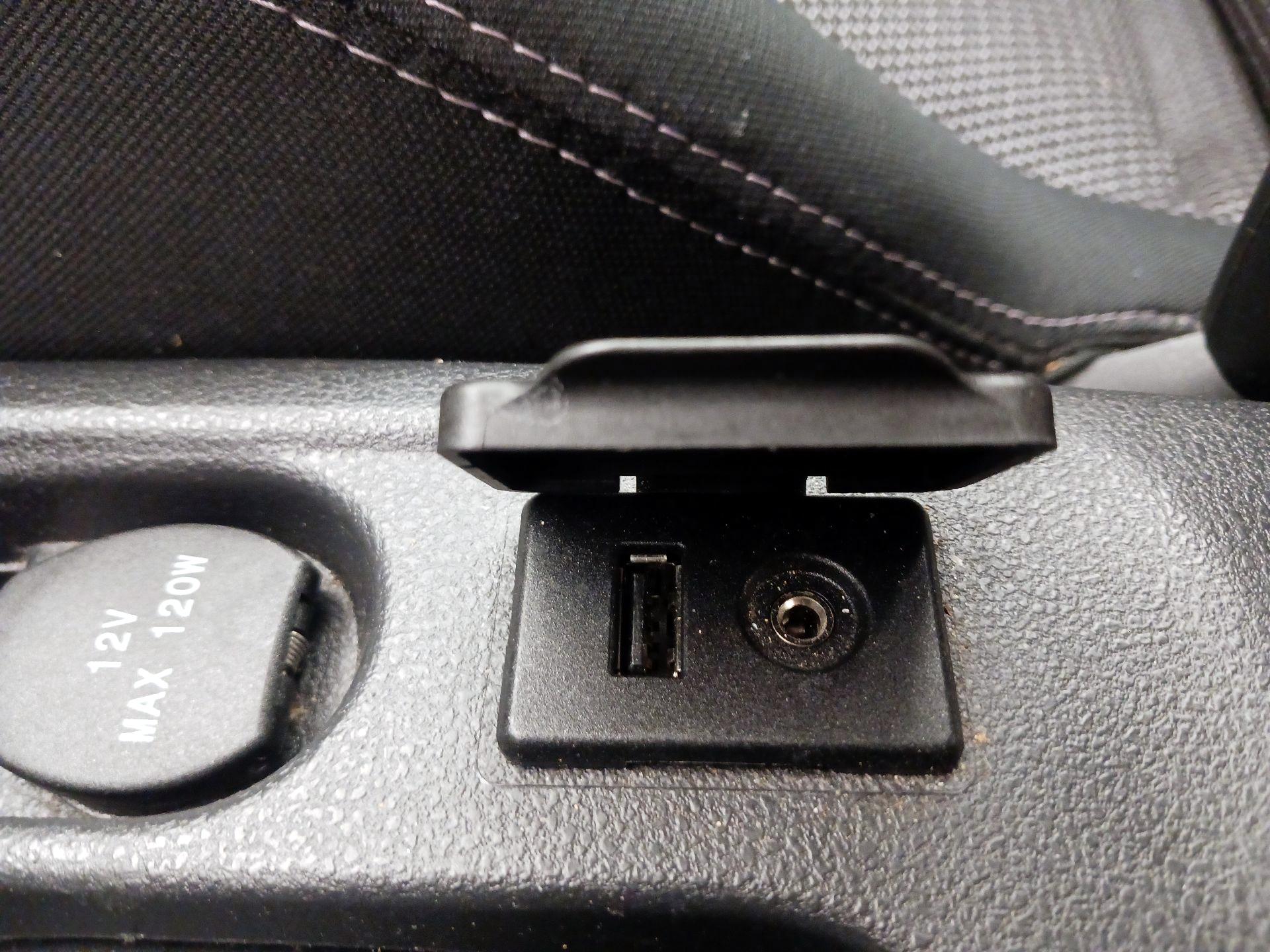 Thumbnail: 2015 Nissan Versa - 19