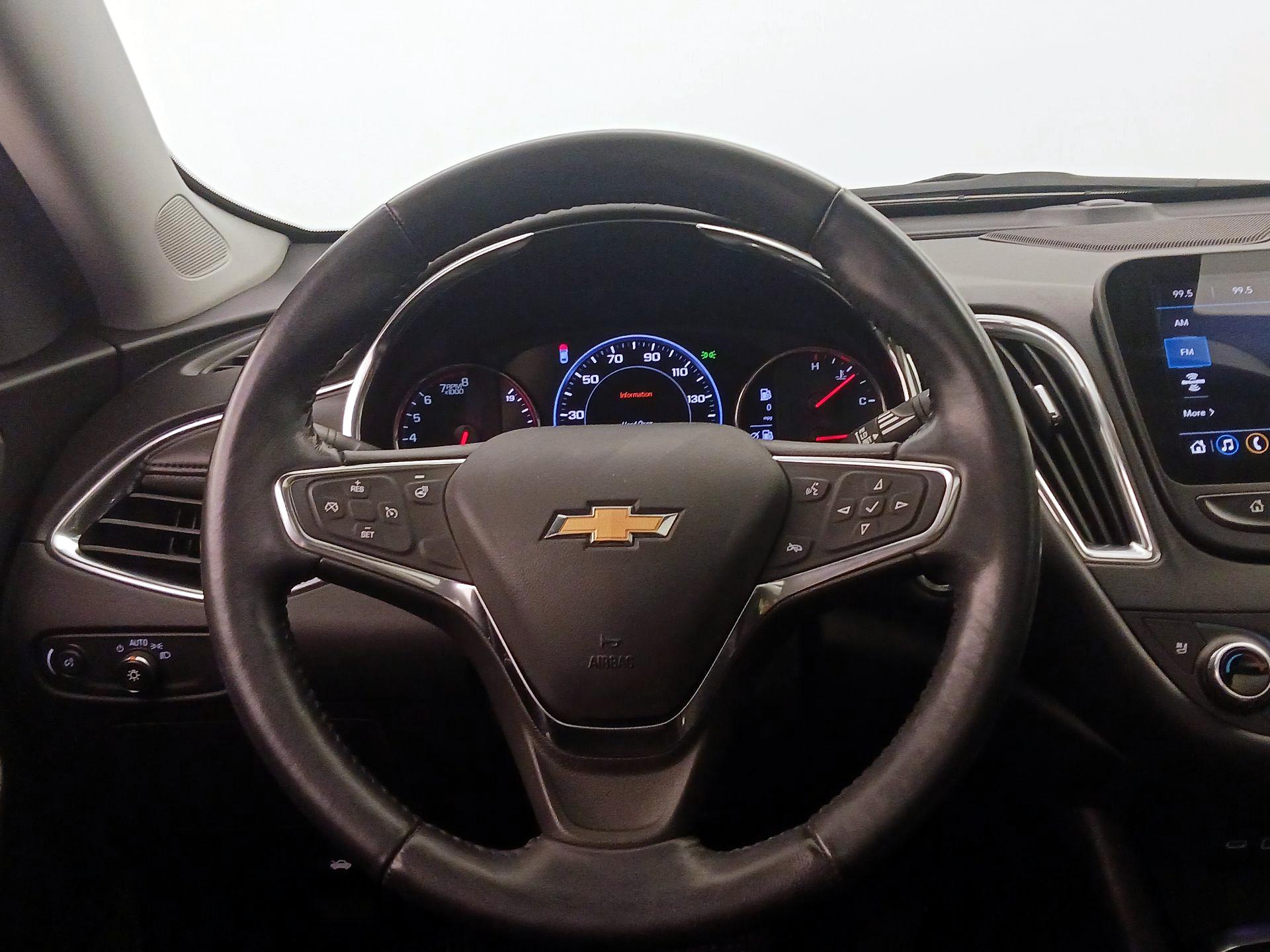Thumbnail: 2020 Chevrolet Malibu - 10