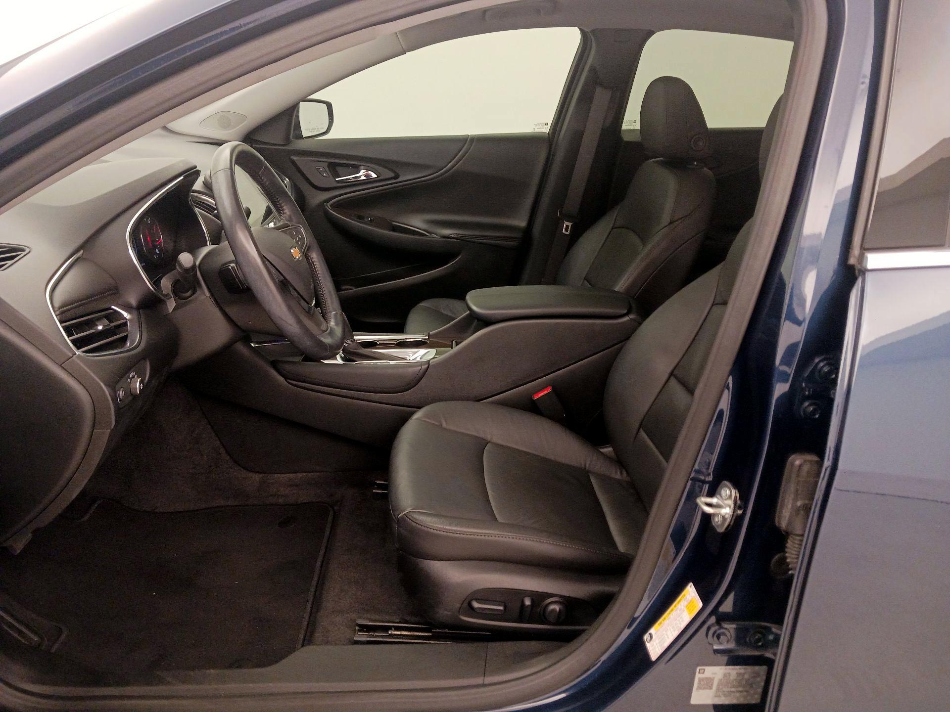 Thumbnail: 2020 Chevrolet Malibu - 11