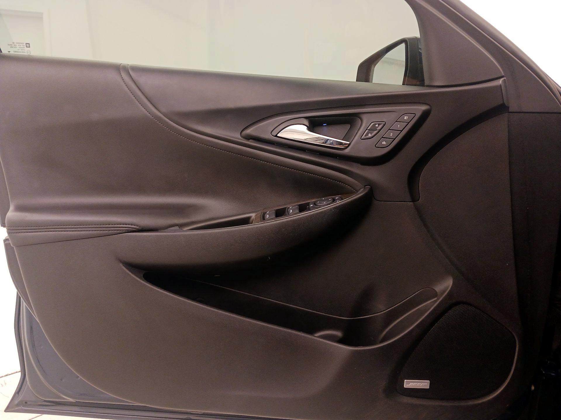 Thumbnail: 2020 Chevrolet Malibu - 12