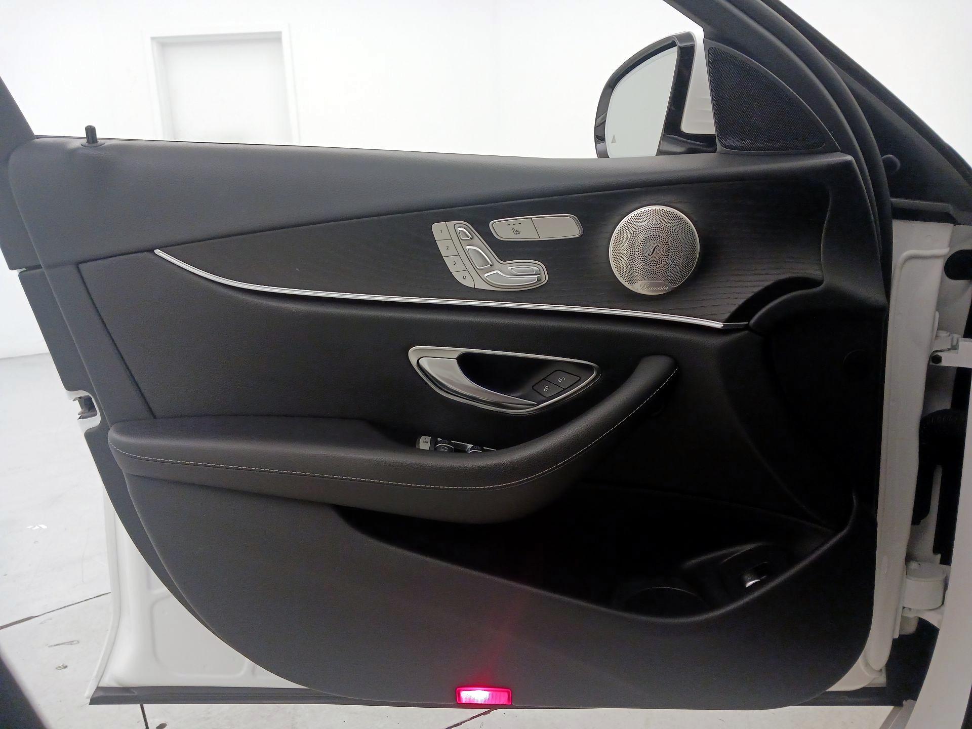 Thumbnail: 2022 Mercedes-Benz E-Class - 12