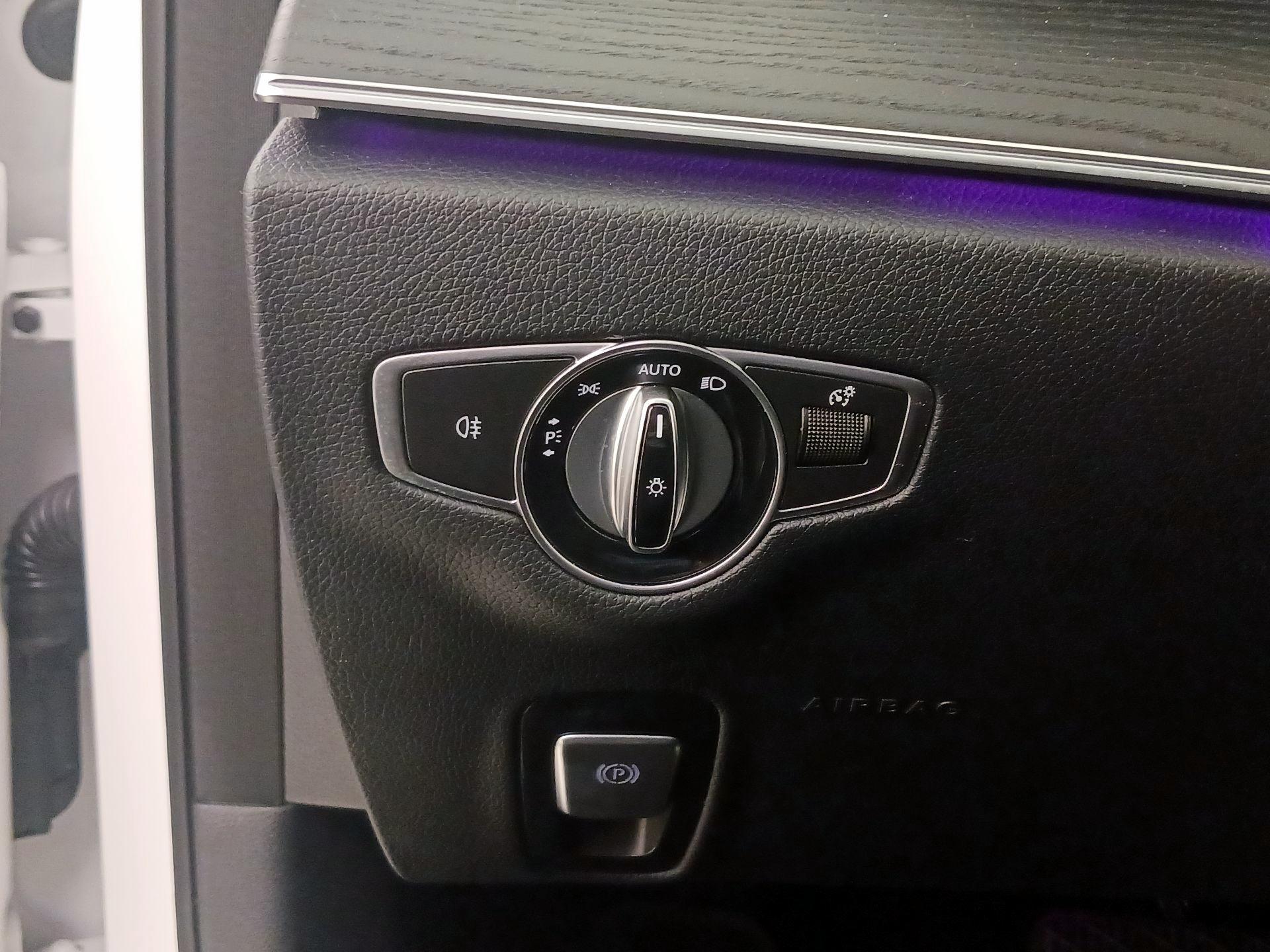 Thumbnail: 2022 Mercedes-Benz E-Class - 13