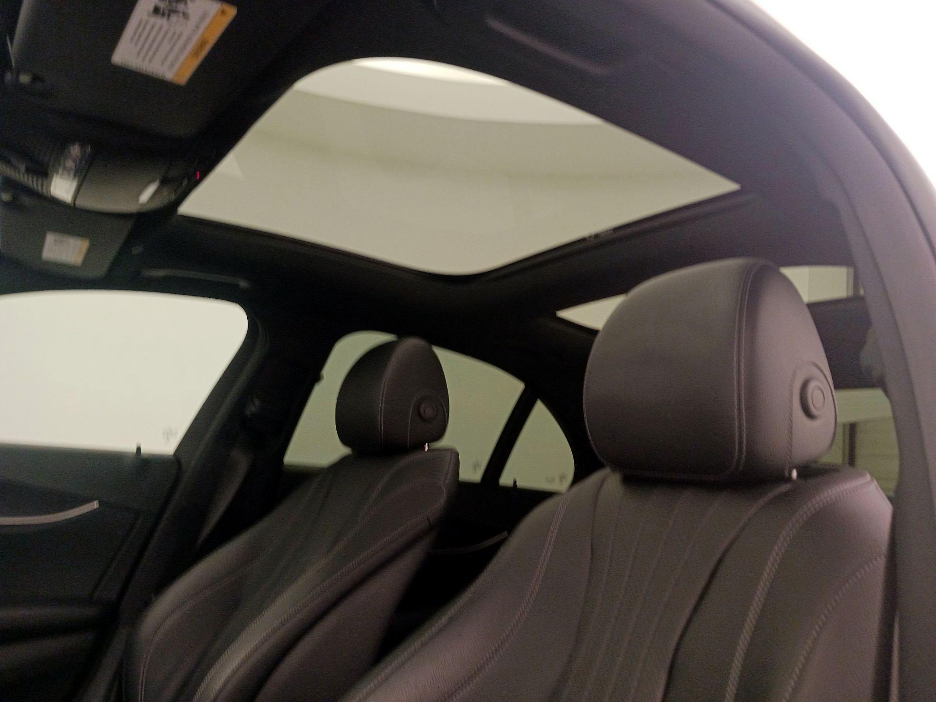 Thumbnail: 2022 Mercedes-Benz E-Class - 20