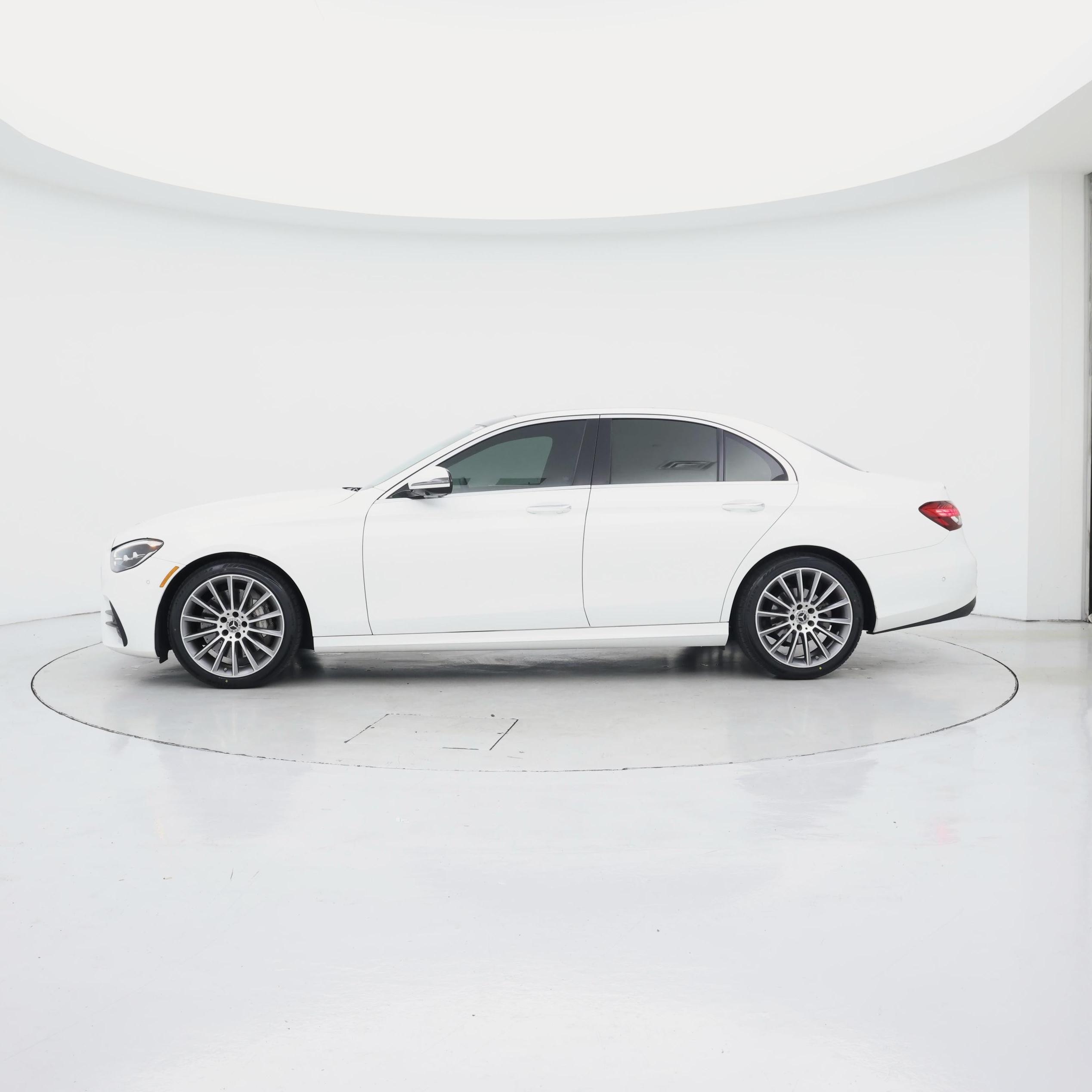 Thumbnail: 2022 Mercedes-Benz E-Class - 3