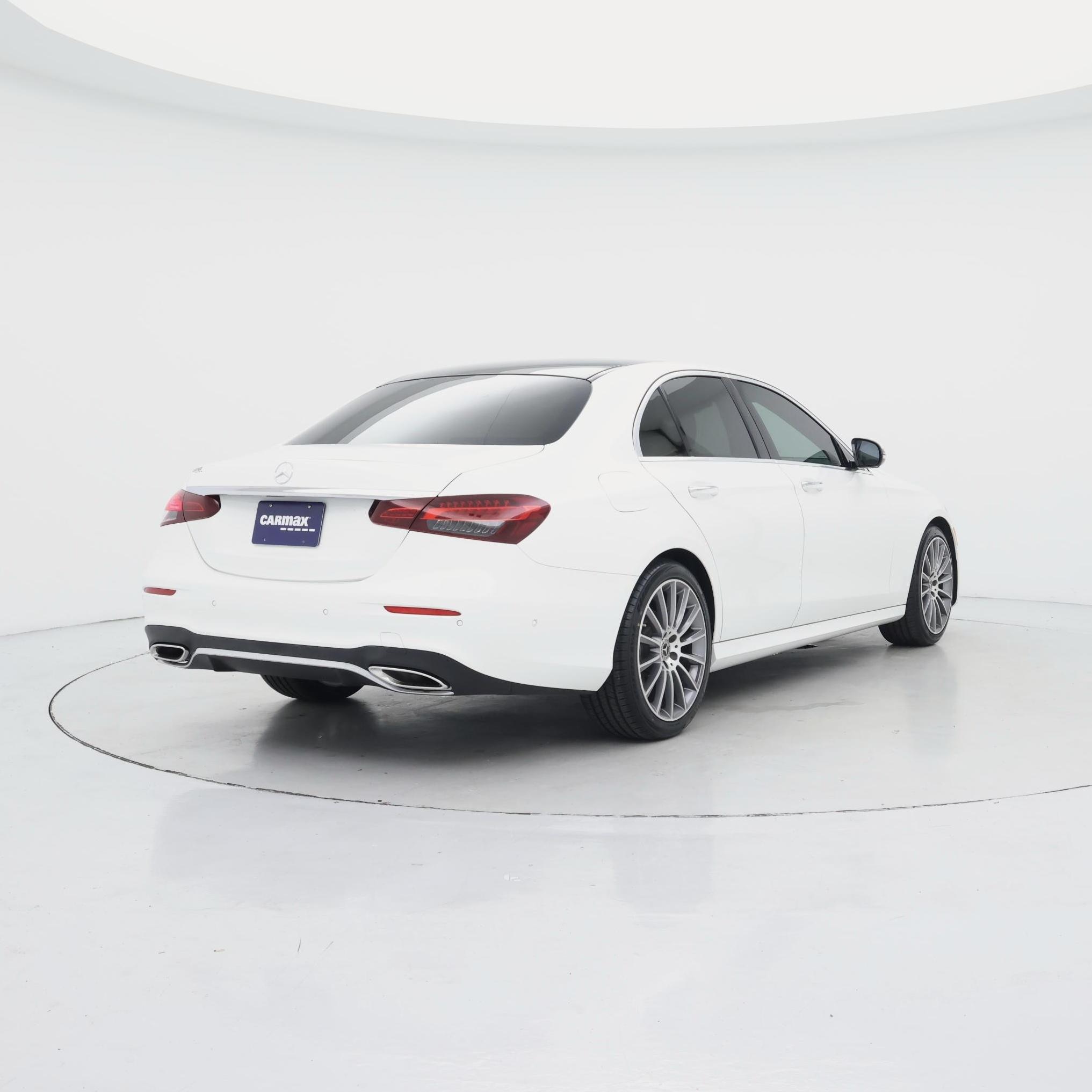 Thumbnail: 2022 Mercedes-Benz E-Class - 8