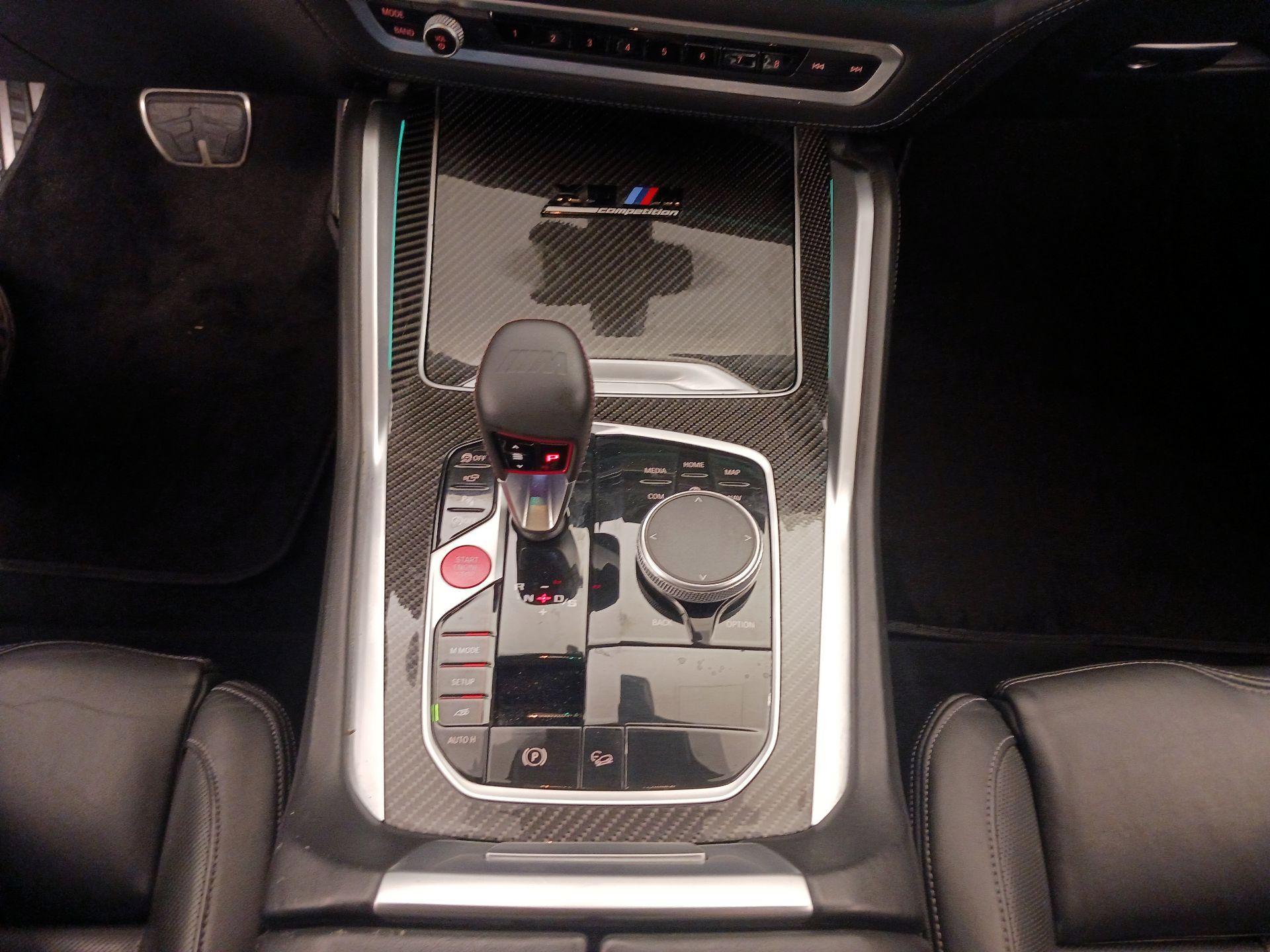 Thumbnail: 2022 BMW X6 - 18