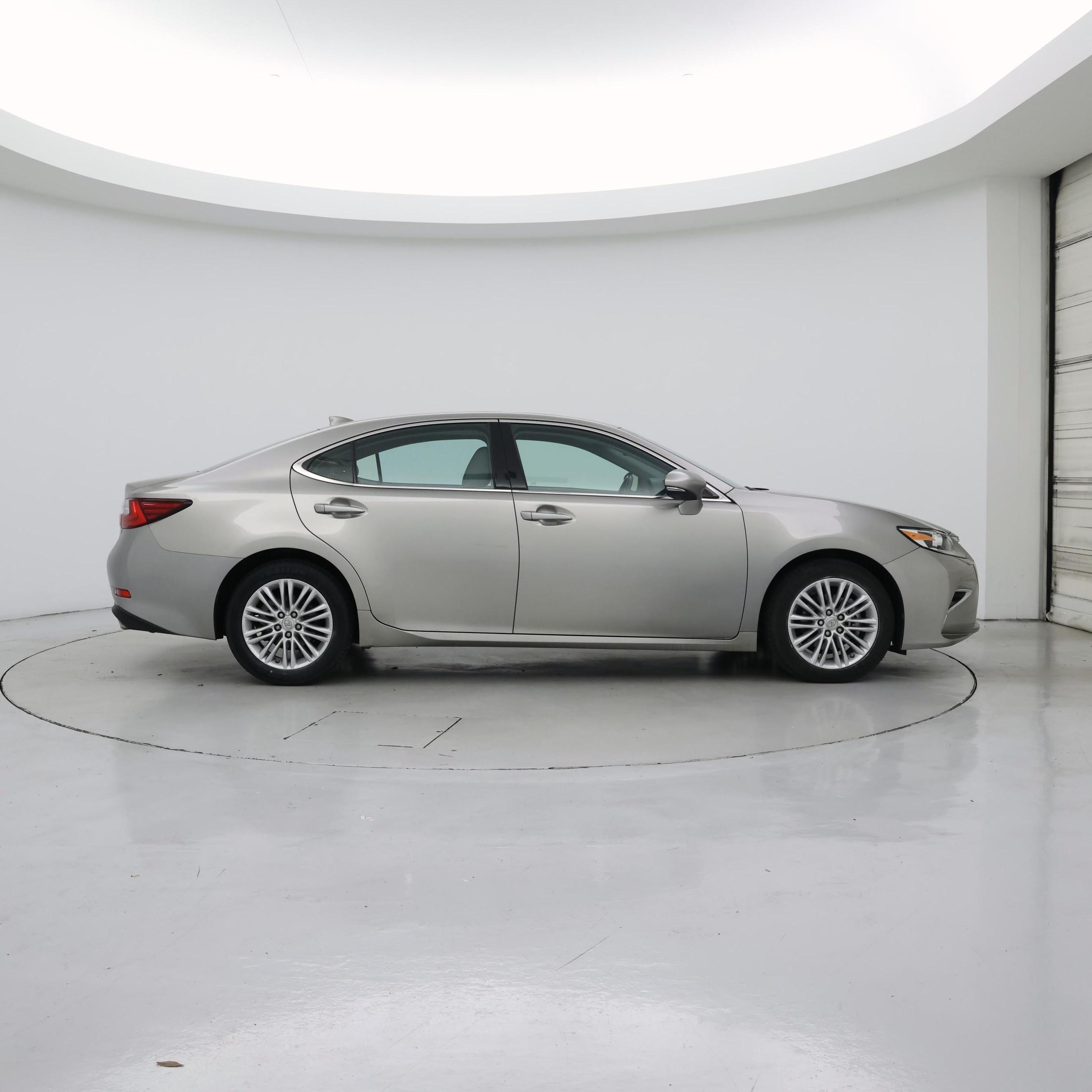 Thumbnail: 2016 Lexus ES - 7