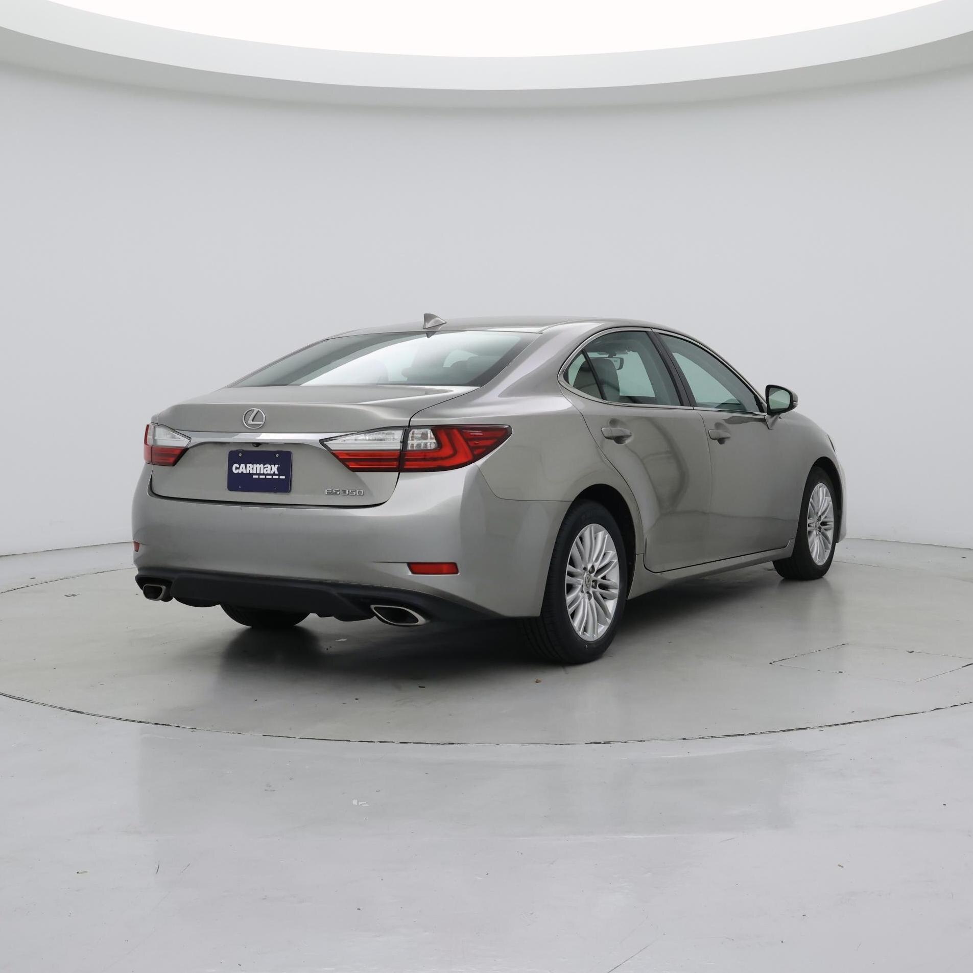 Thumbnail: 2016 Lexus ES - 8