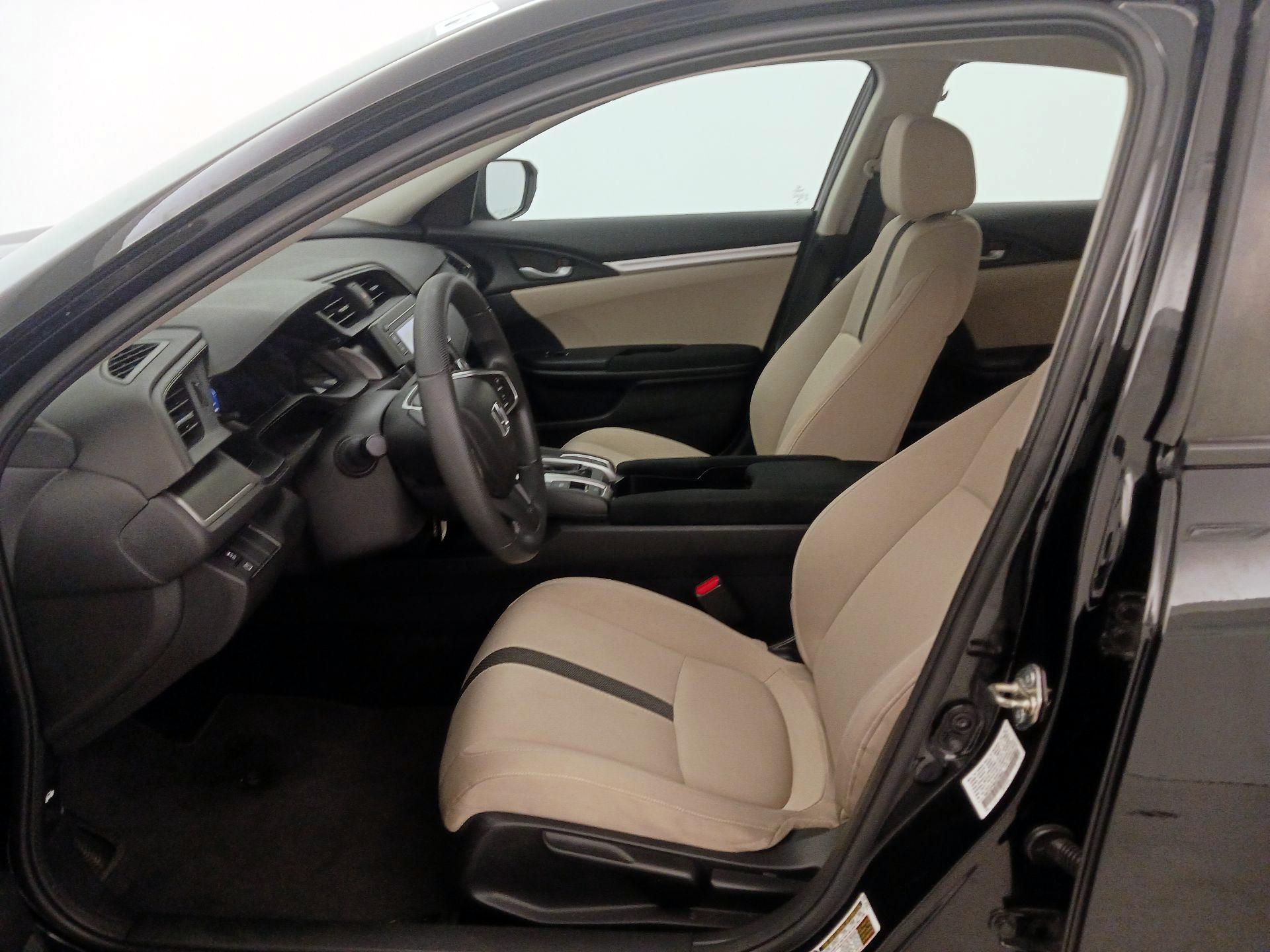 Thumbnail: 2016 Honda Civic - 11