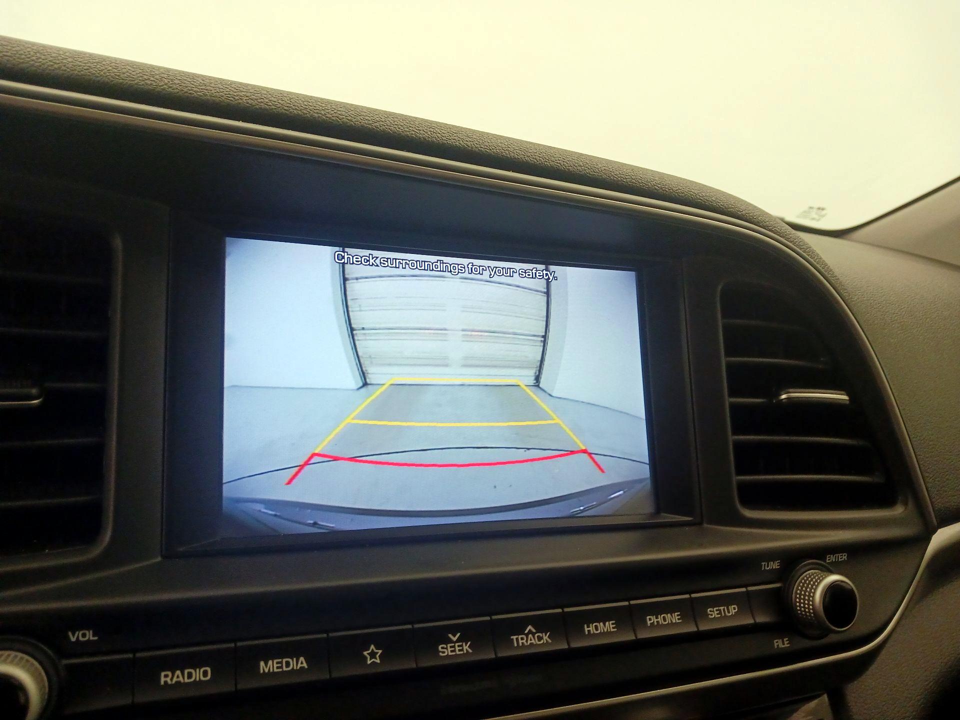 Thumbnail: 2020 Hyundai Elantra - 14