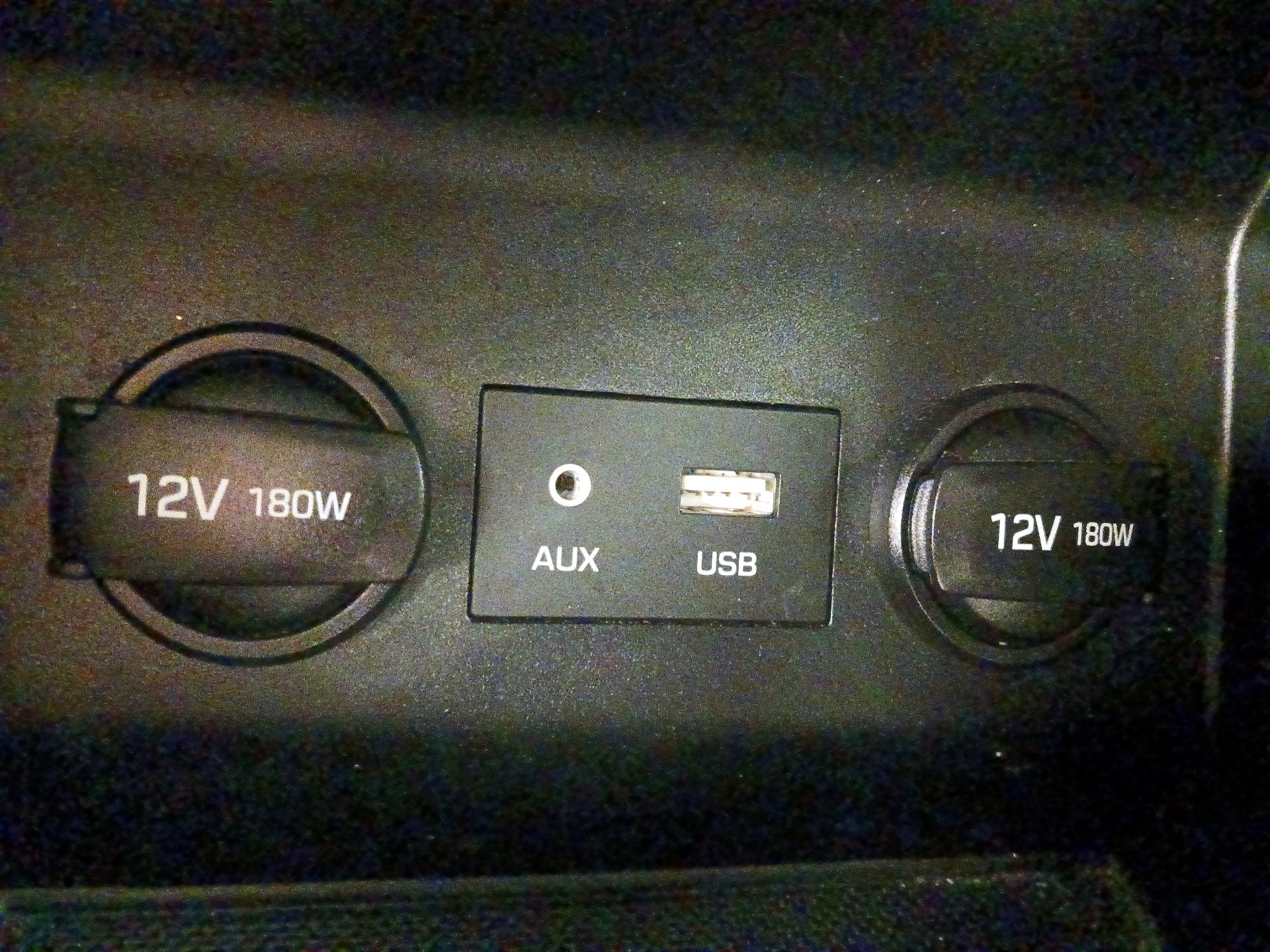 Thumbnail: 2020 Hyundai Elantra - 18