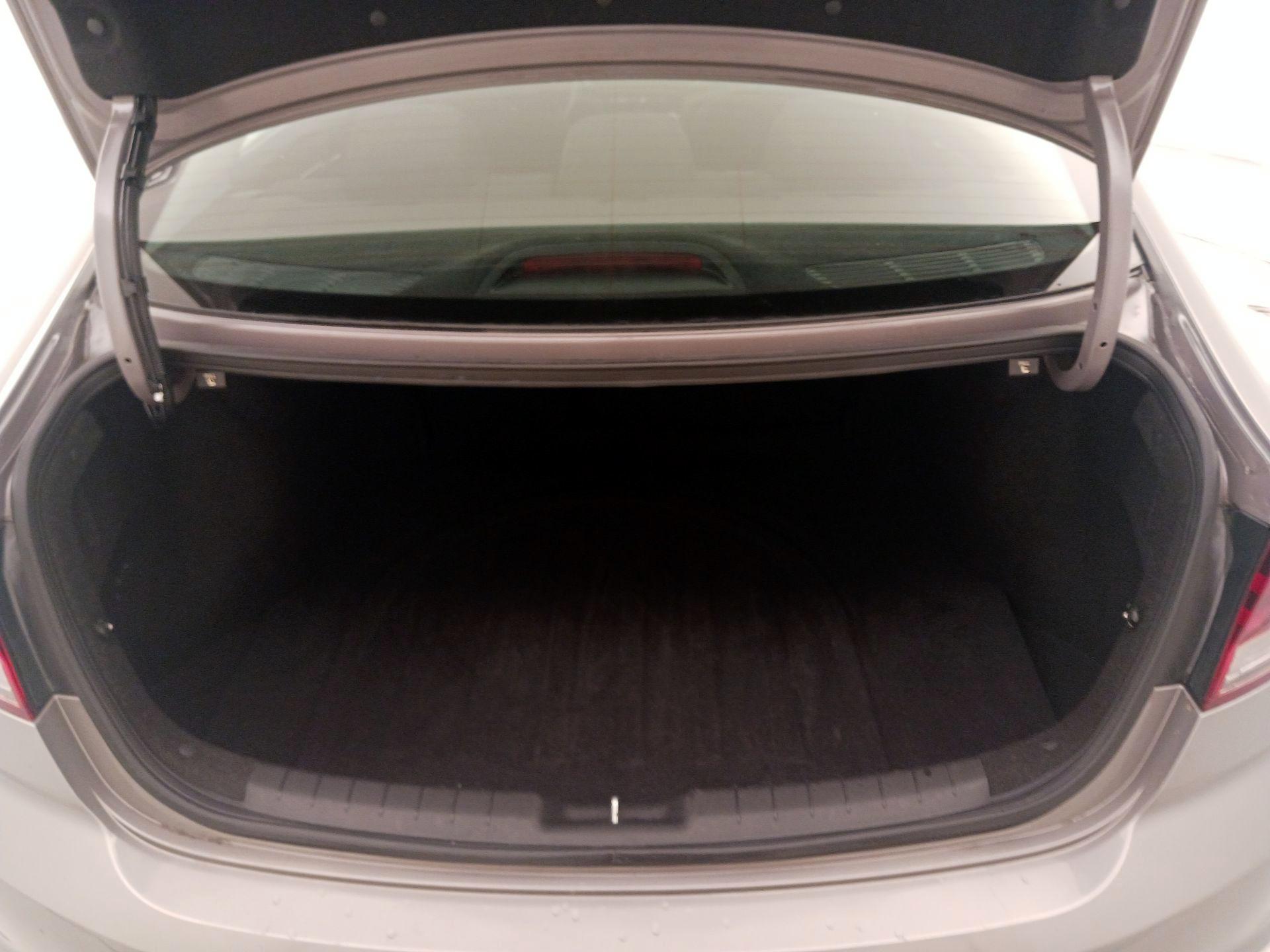 Thumbnail: 2020 Hyundai Elantra - 20