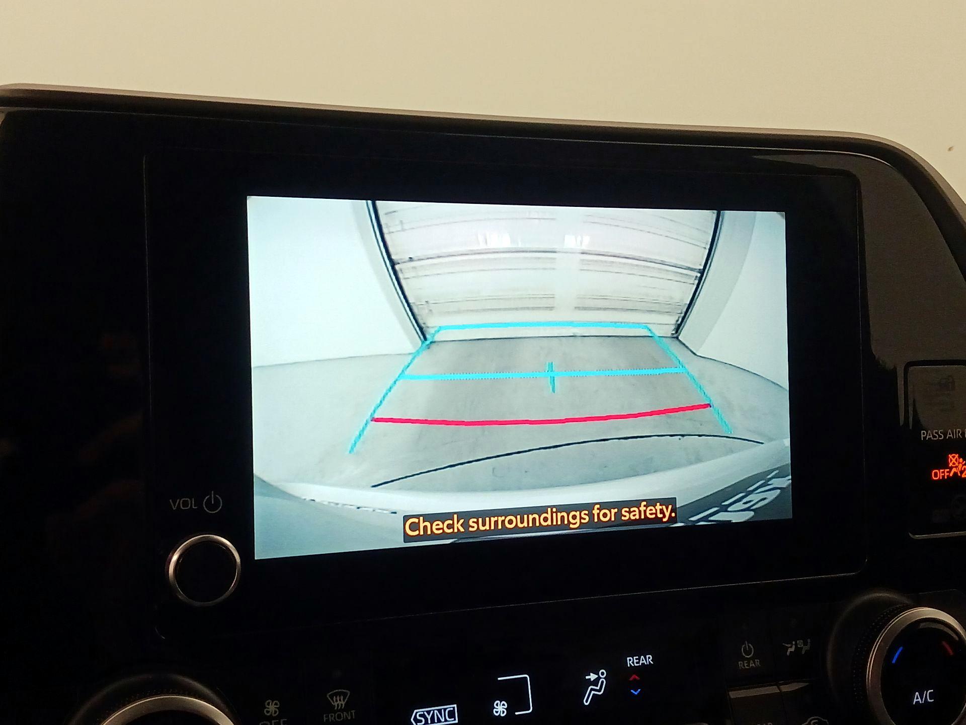 Thumbnail: 2023 Toyota Highlander - 14