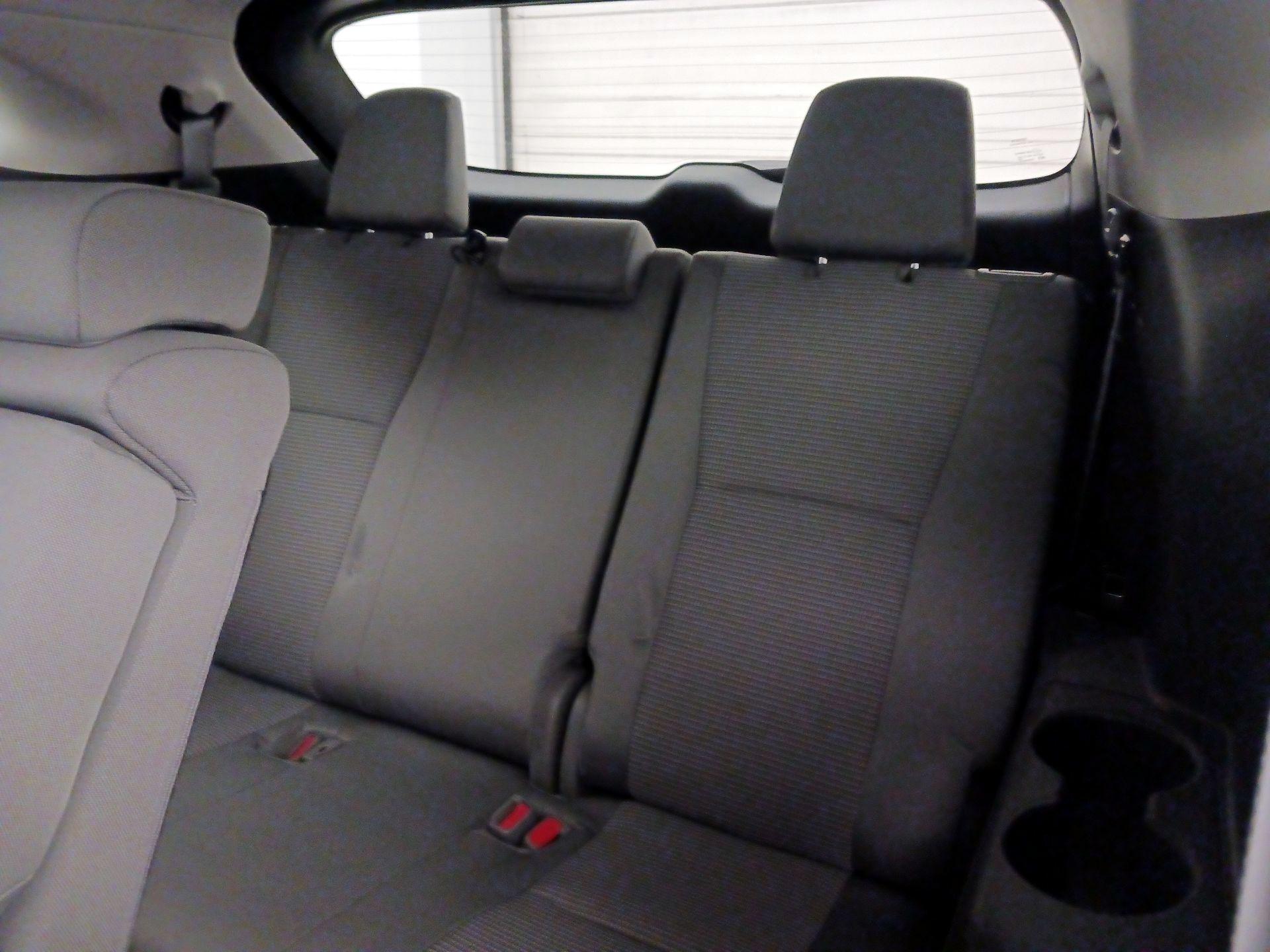 Thumbnail: 2023 Toyota Highlander - 20