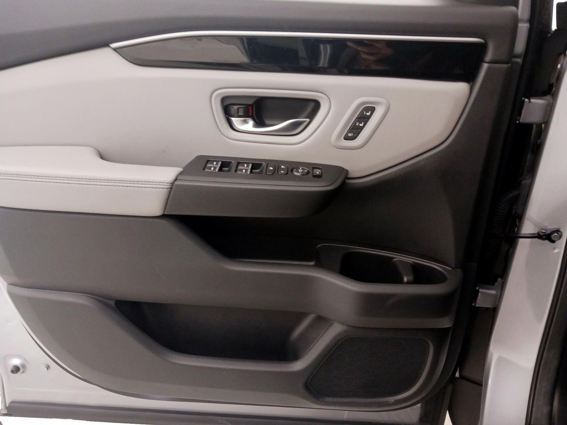 Thumbnail: 2025 Honda Pilot - 12