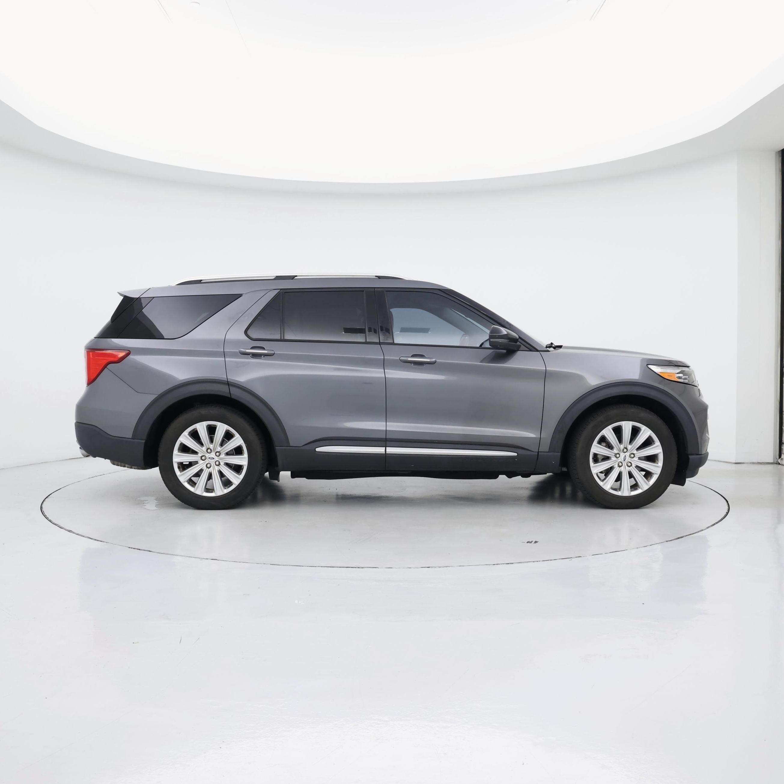 Thumbnail: 2021 Ford Explorer - 7