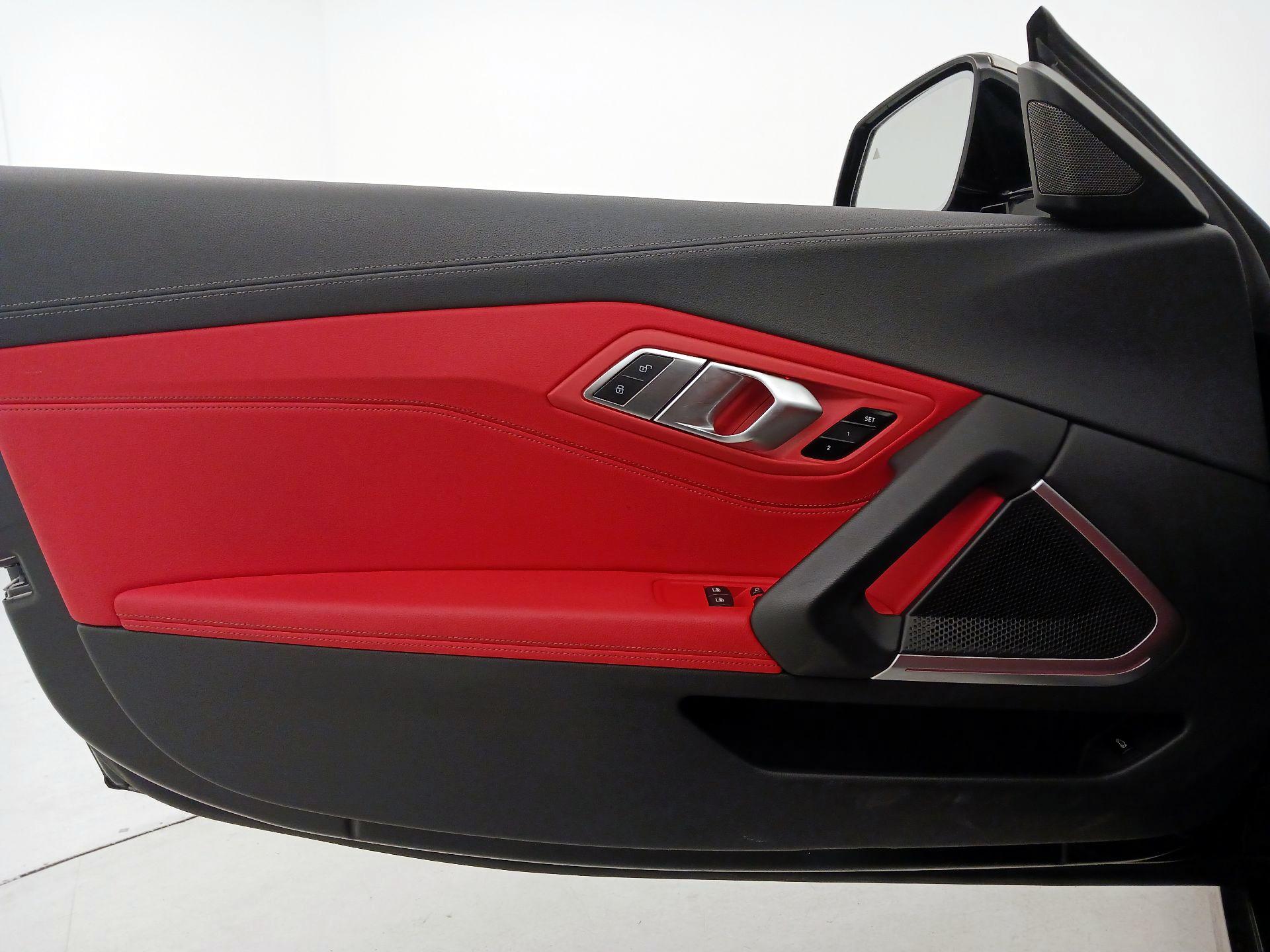 Thumbnail: 2022 BMW Z4 - 12