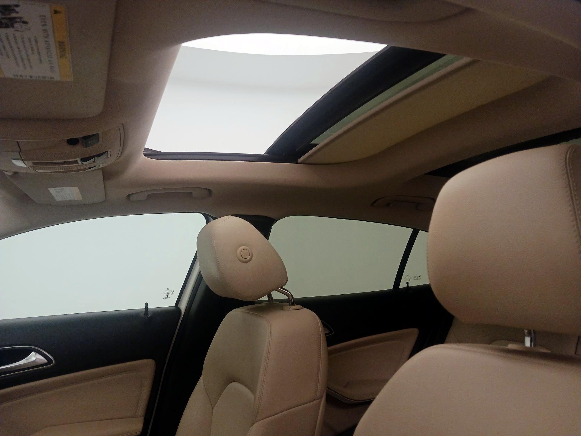 Thumbnail: 2020 Mercedes-Benz GLA - 19