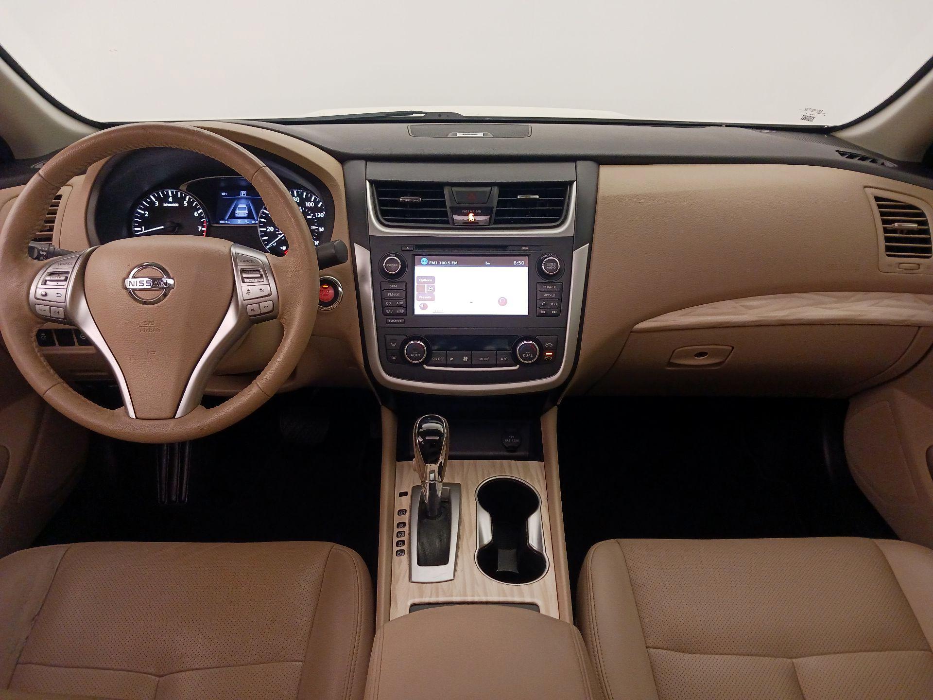 Thumbnail: 2016 Nissan Altima - 9