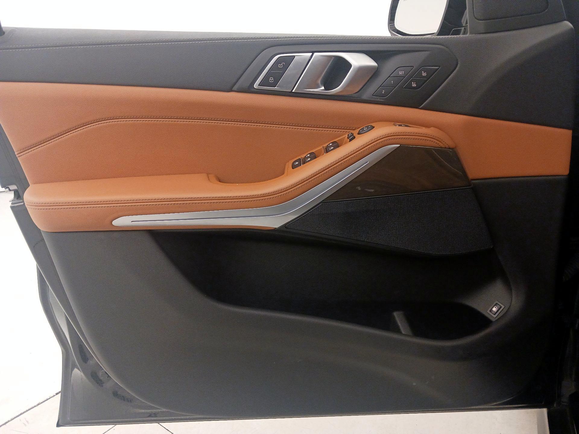 Thumbnail: 2022 BMW X5 - 12